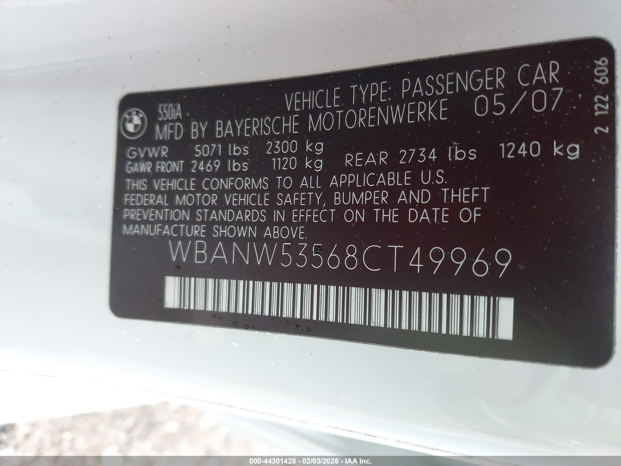 BMW 550I image 9