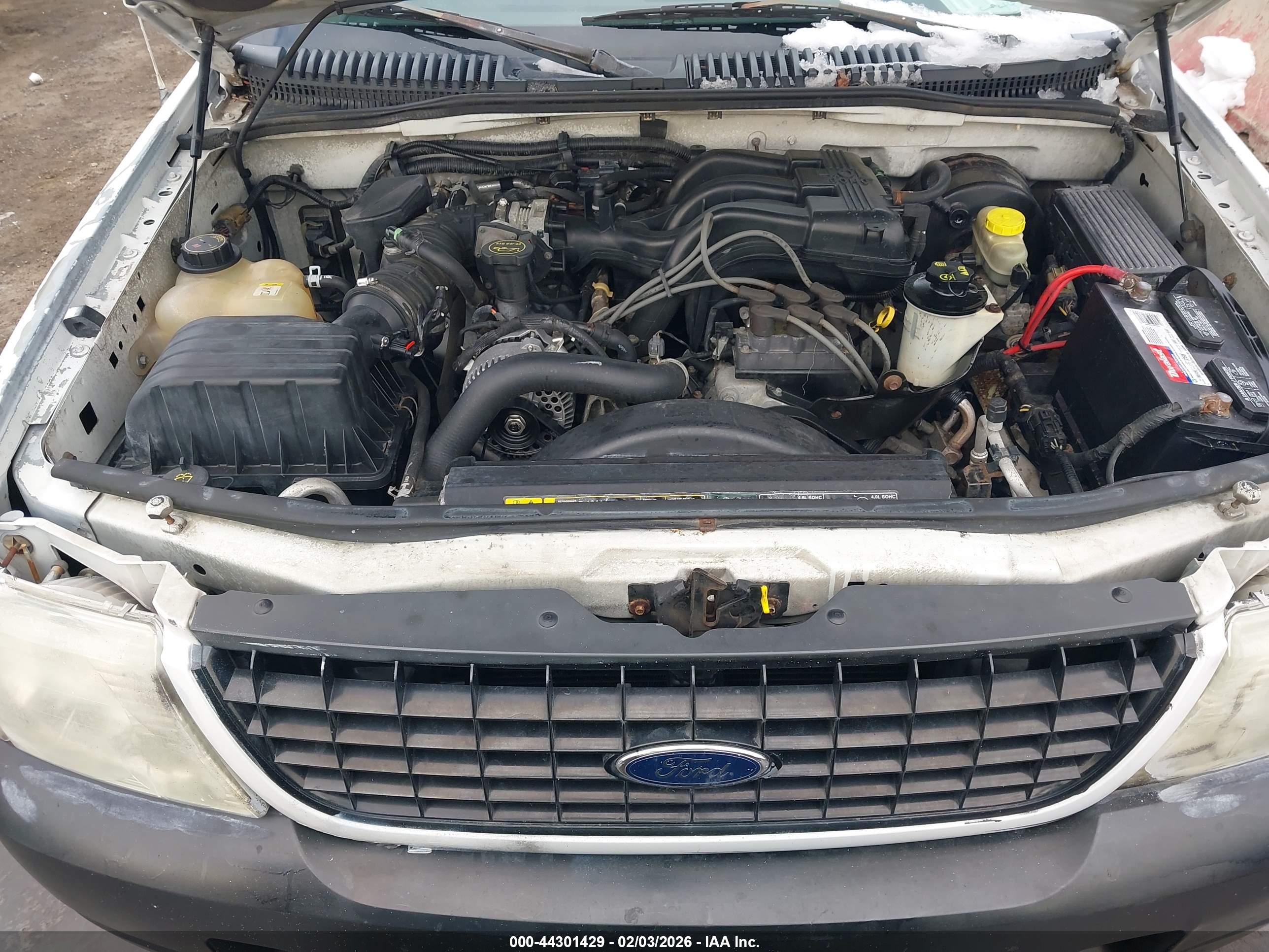 FORD EXPLORER image 10