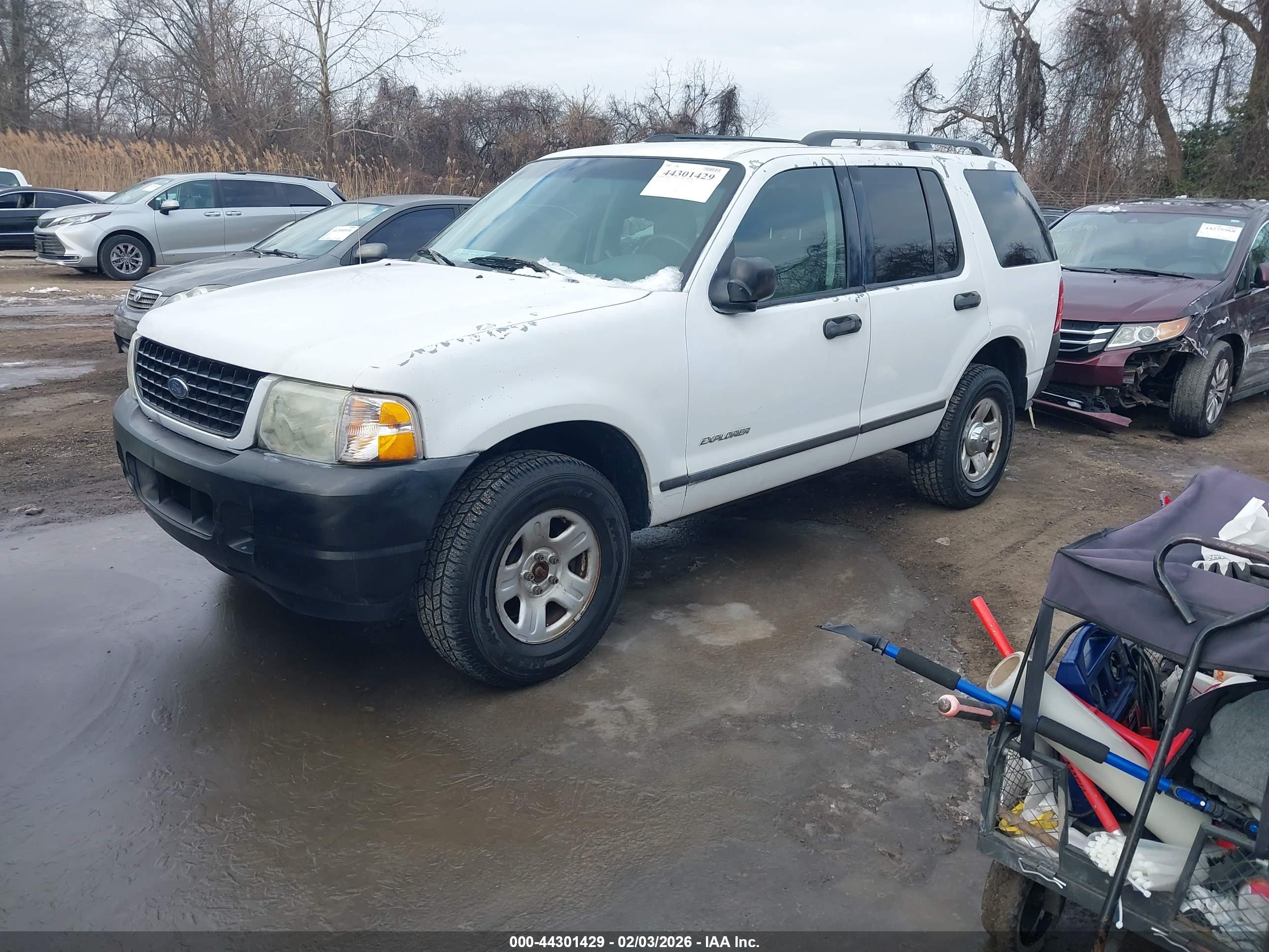 FORD EXPLORER image 2