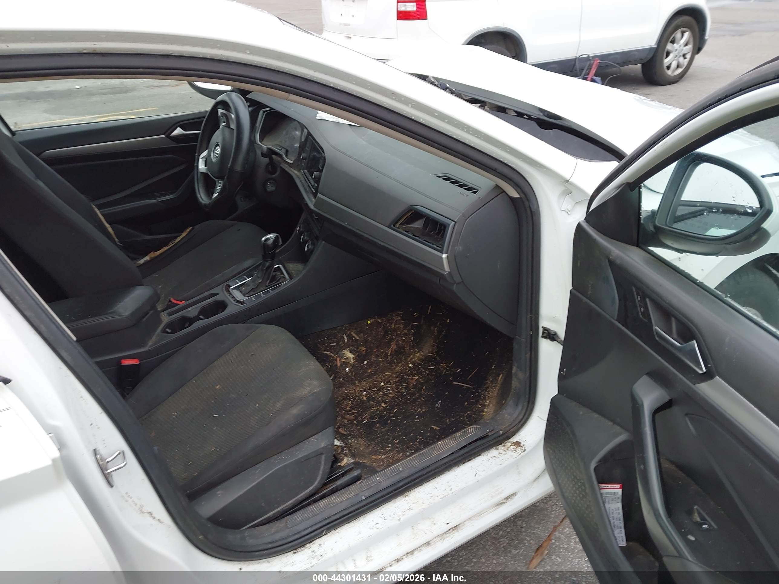 VOLKSWAGEN JETTA image 5