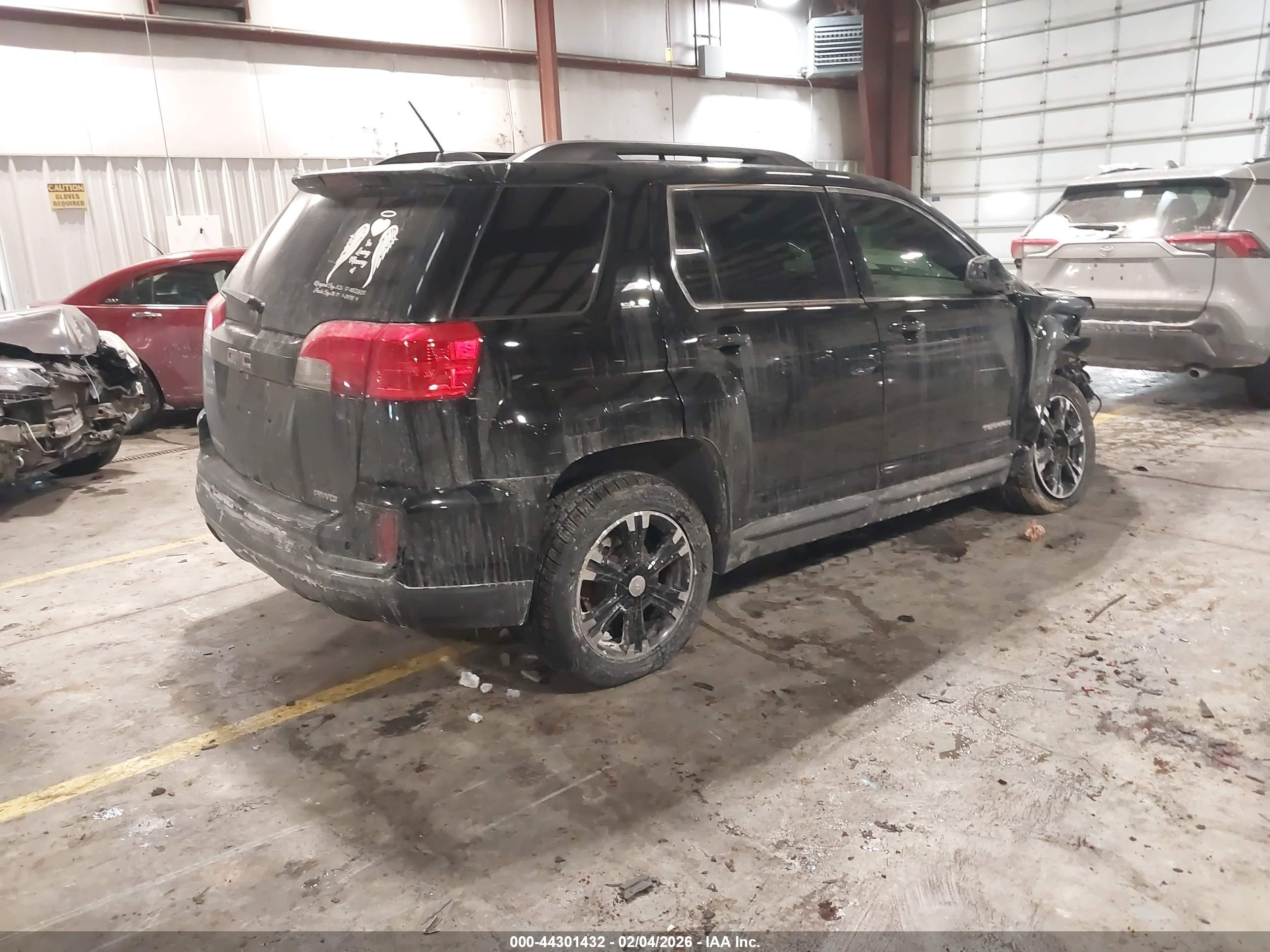 GMC TERRAIN image 4