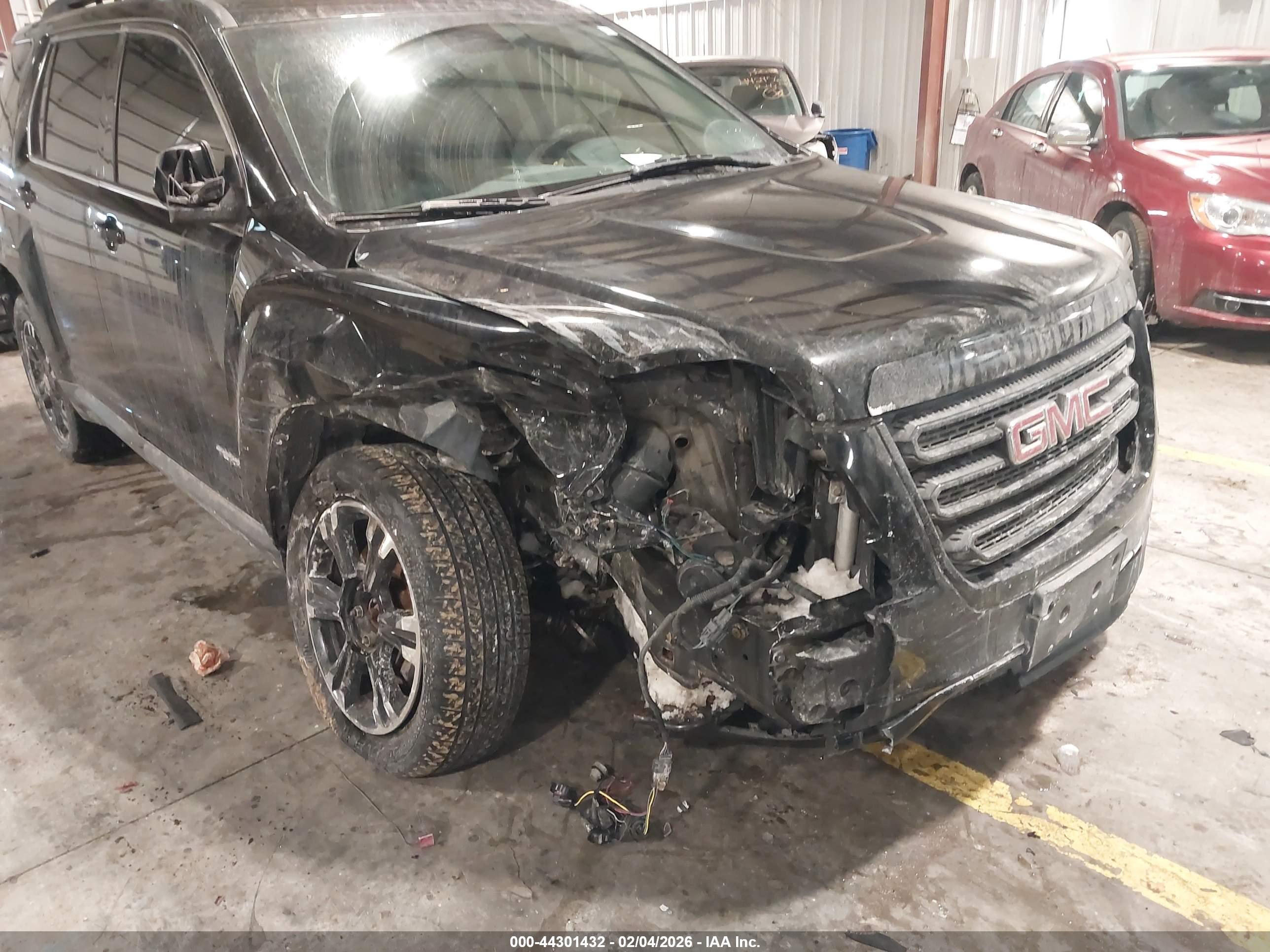 GMC TERRAIN image 6