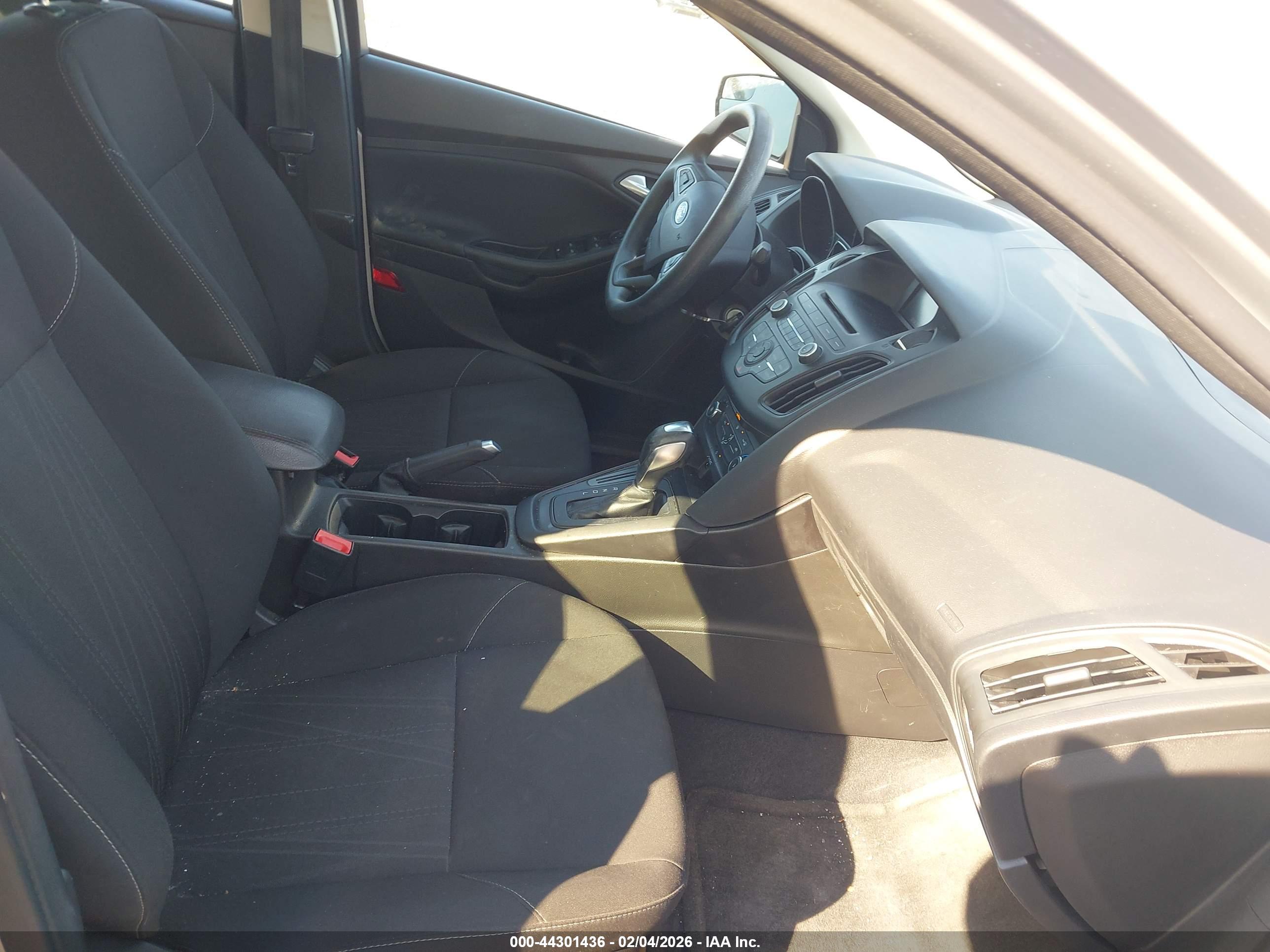 FORD FOCUS image 5