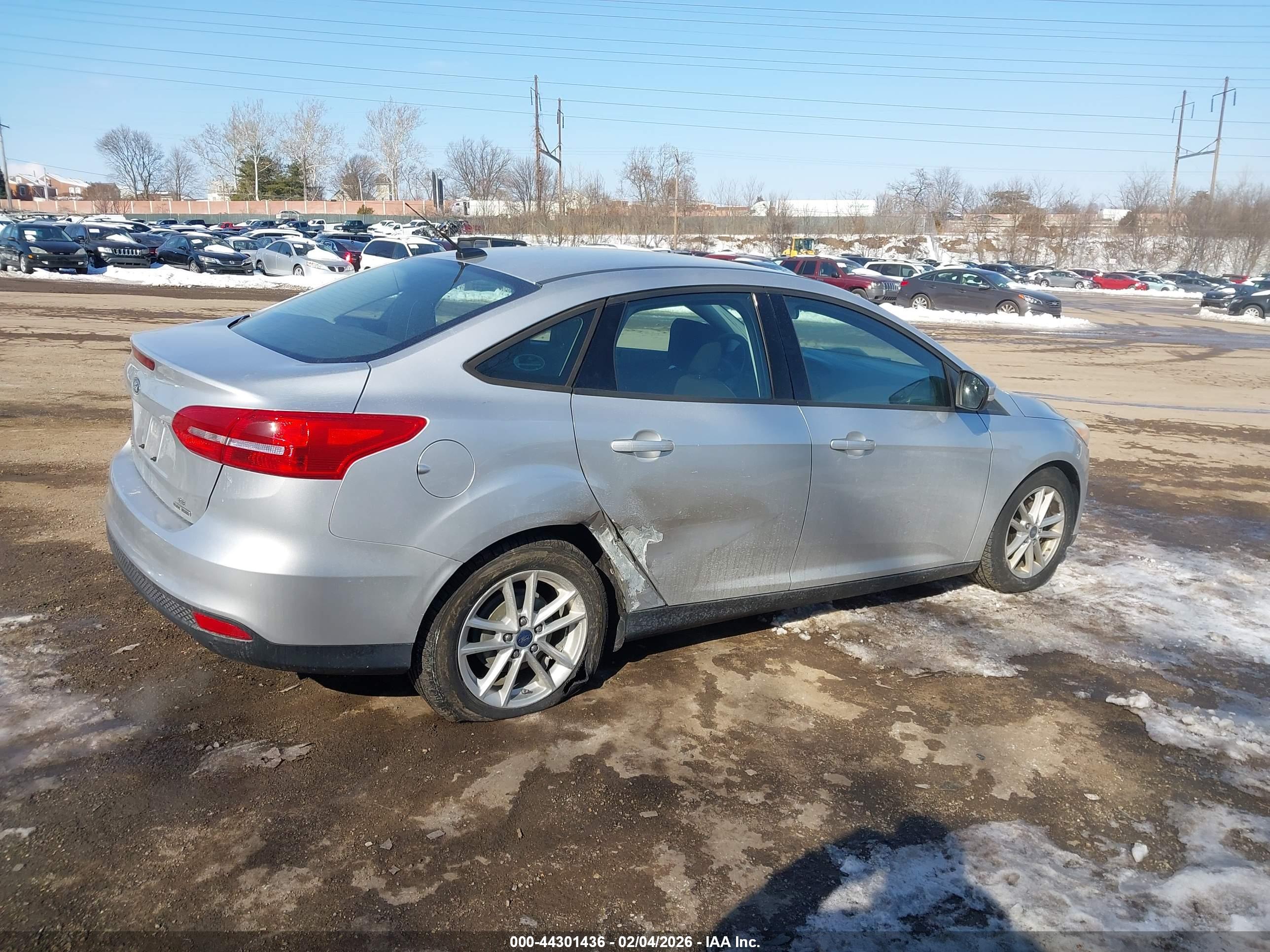 FORD FOCUS image 6