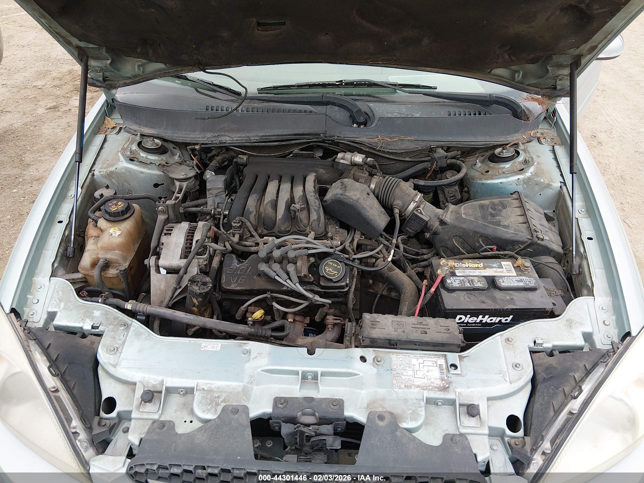 FORD TAURUS image 10