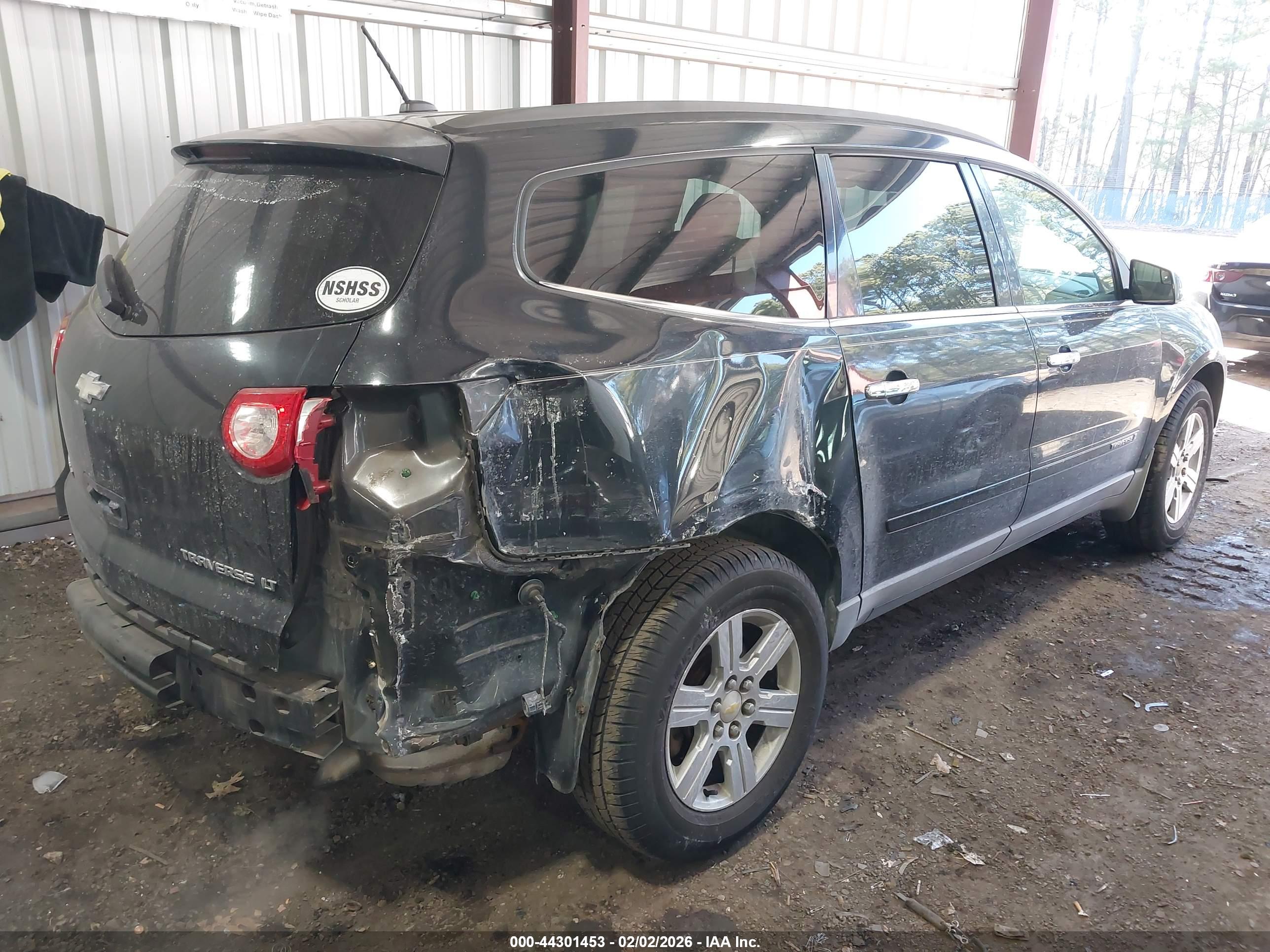 CHEVROLET TRAVERSE image 4