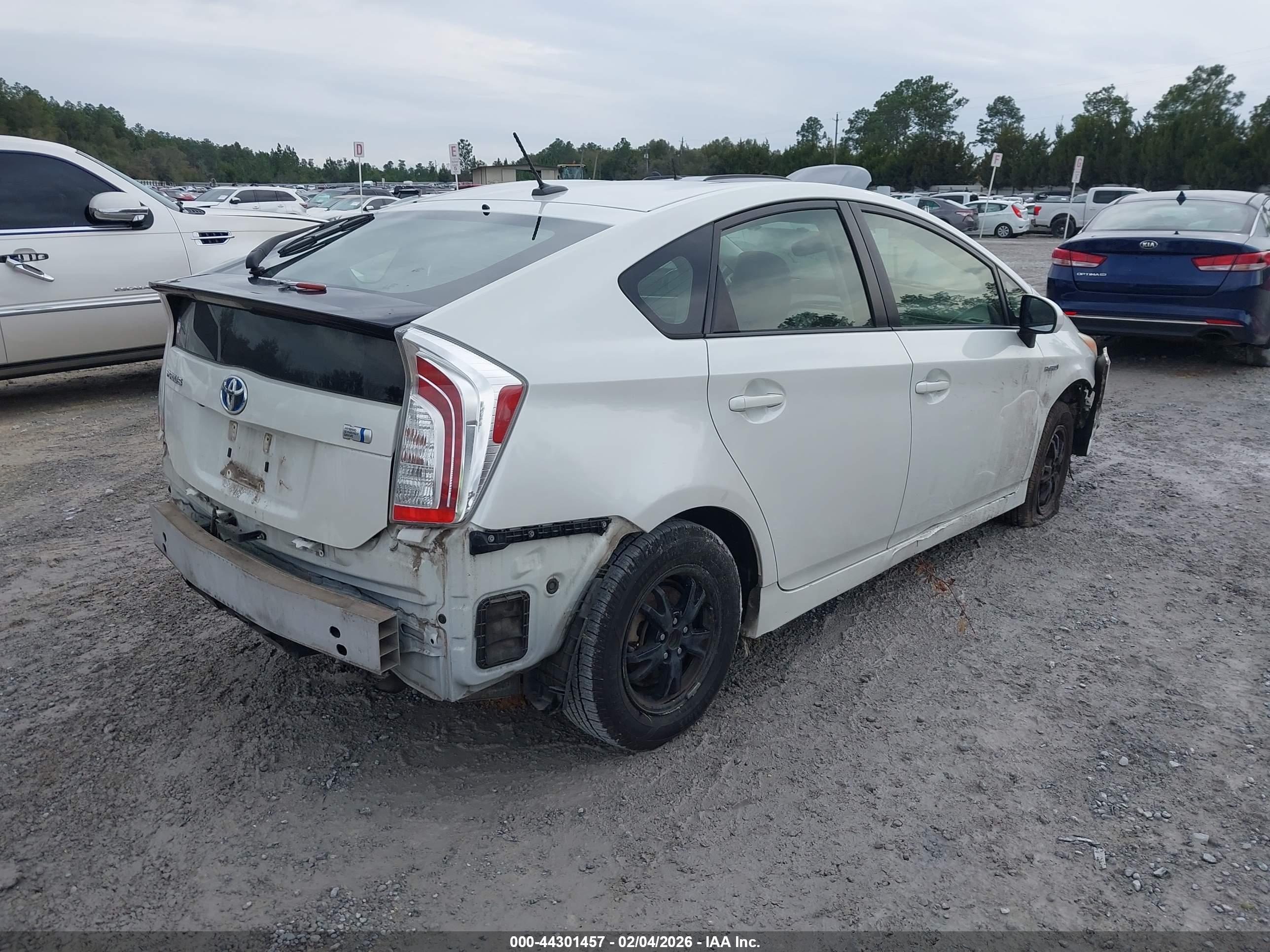 TOYOTA PRIUS image 4