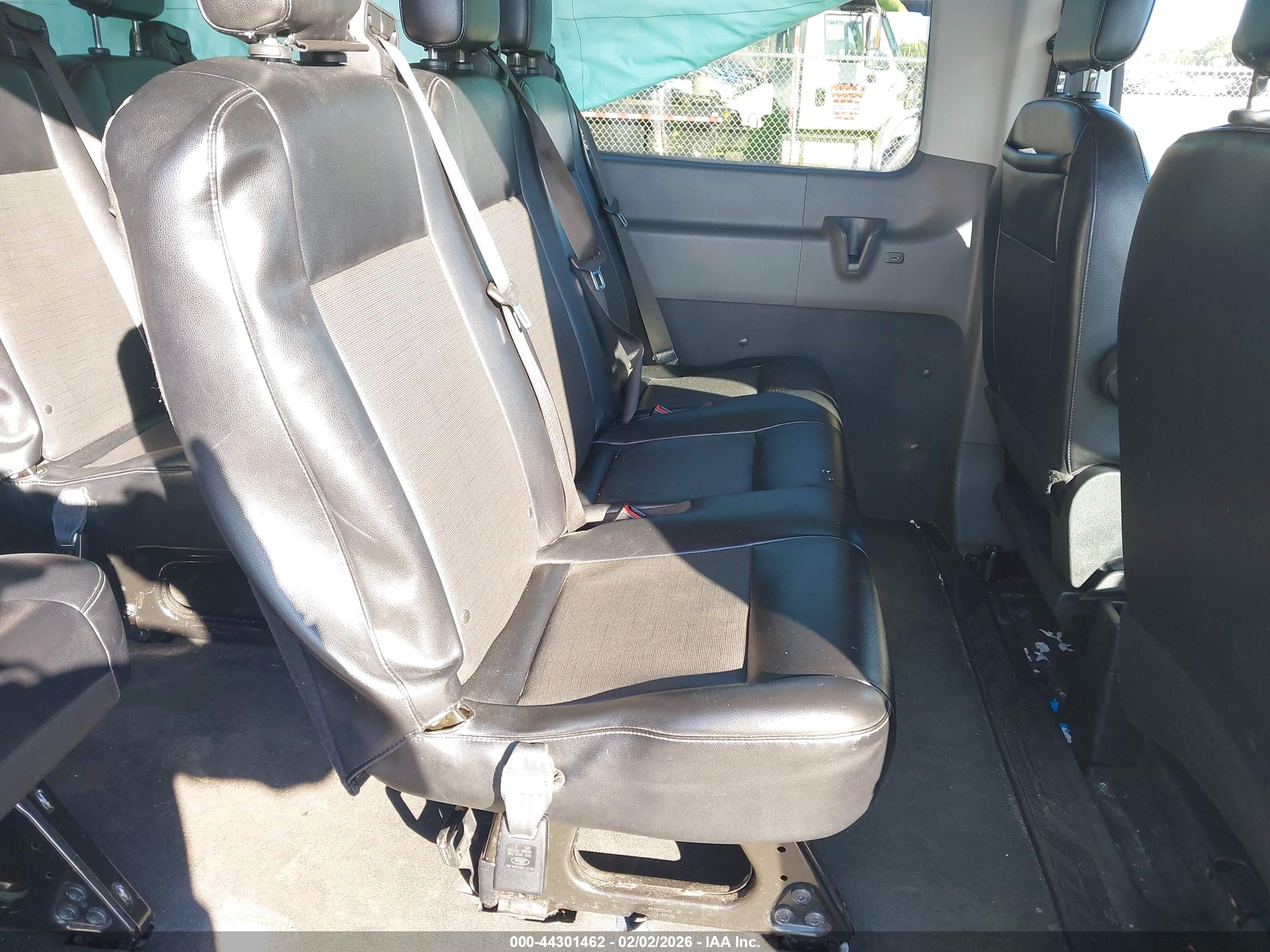 FORD TRANSIT-350 image 8