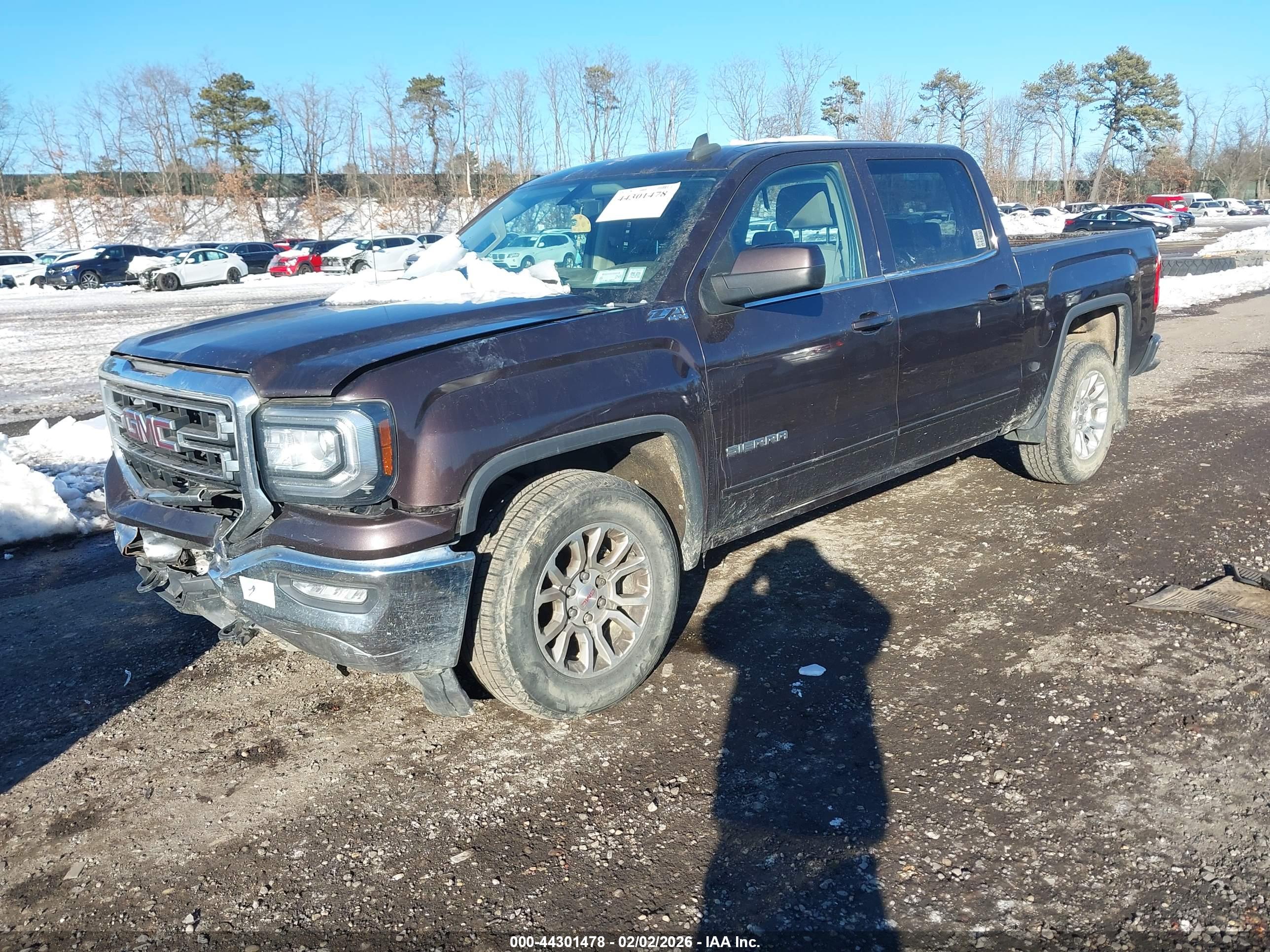 GMC SIERRA image 2