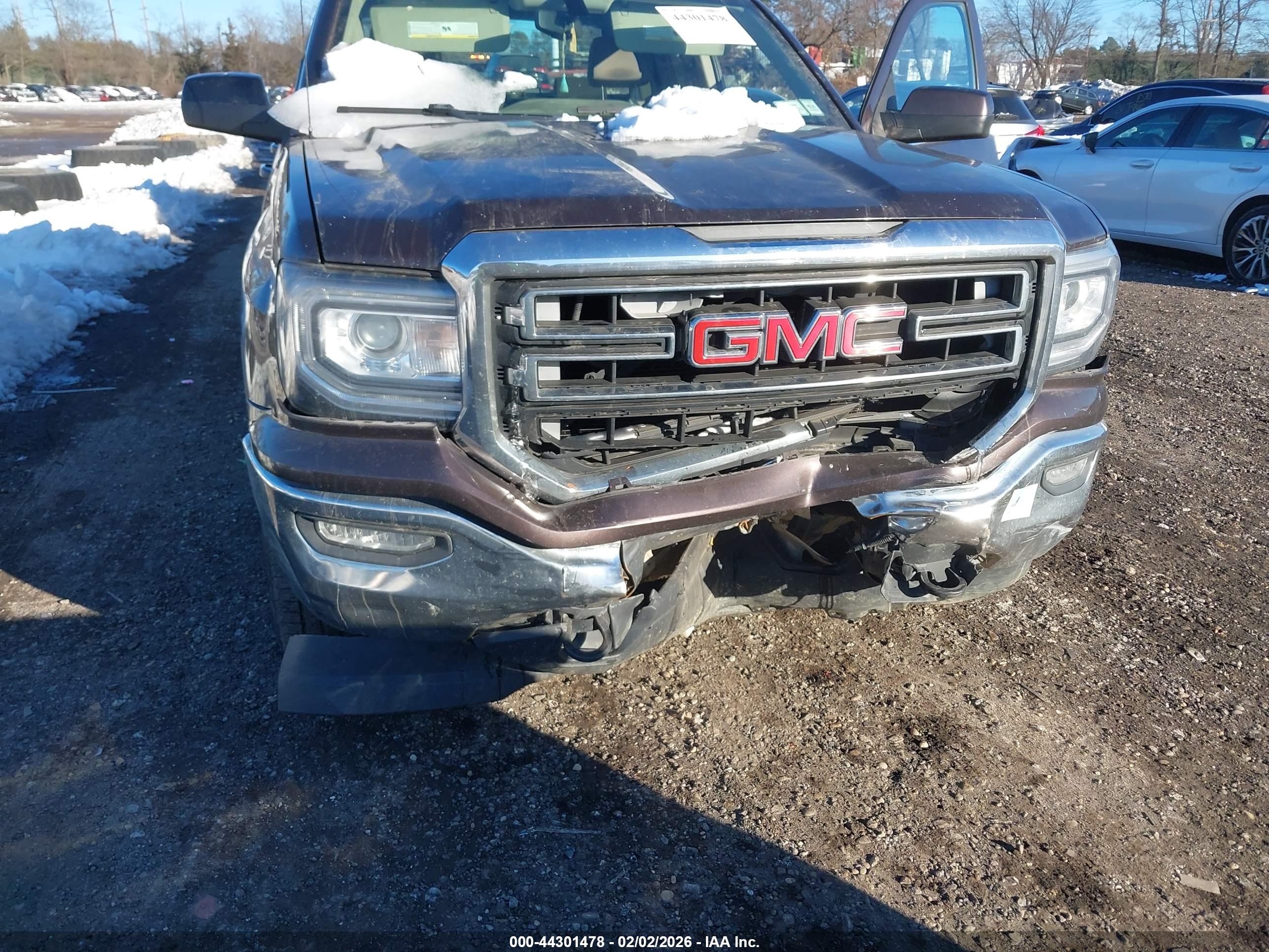 GMC SIERRA image 6
