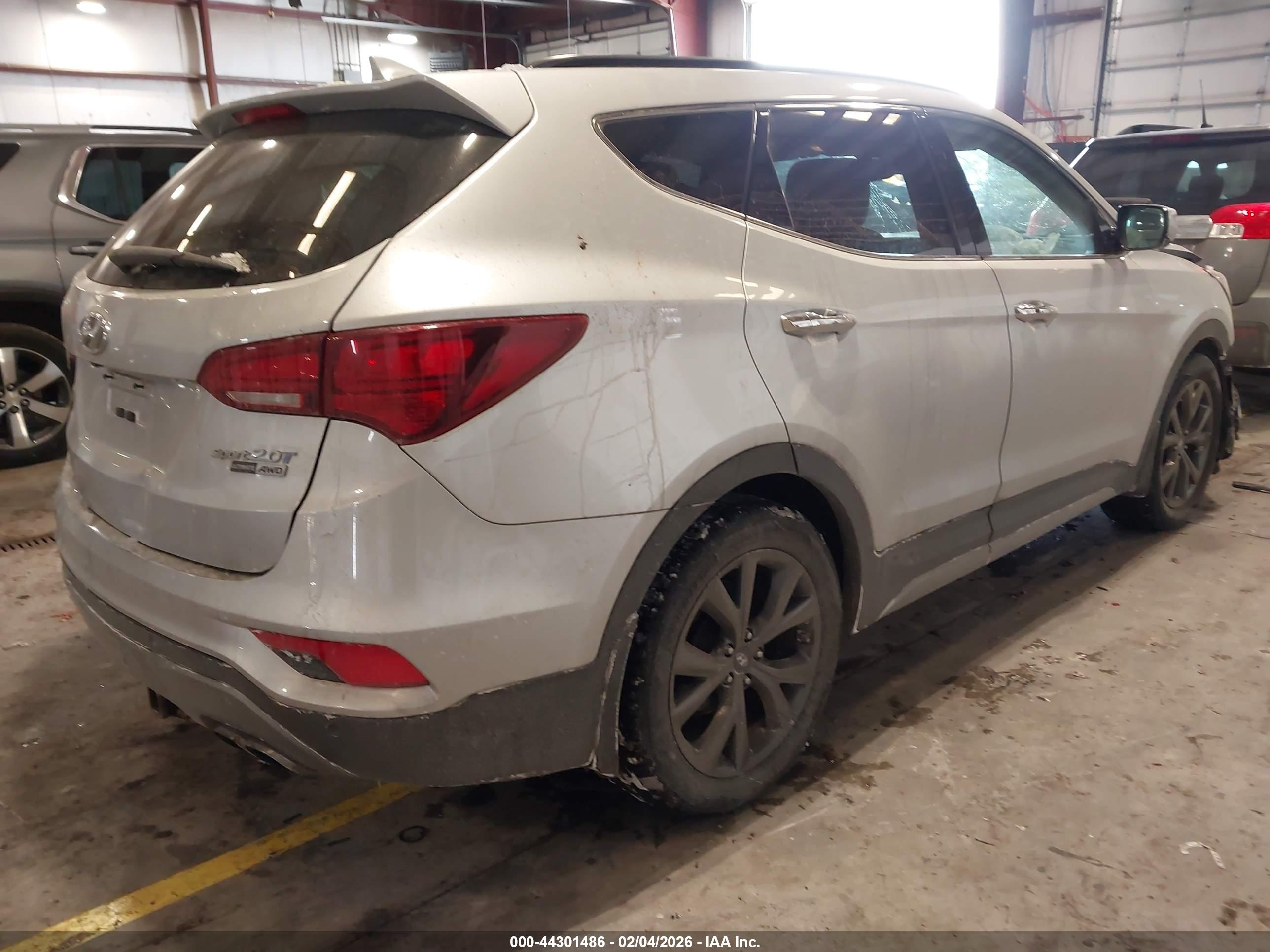 HYUNDAI SANTA image 4