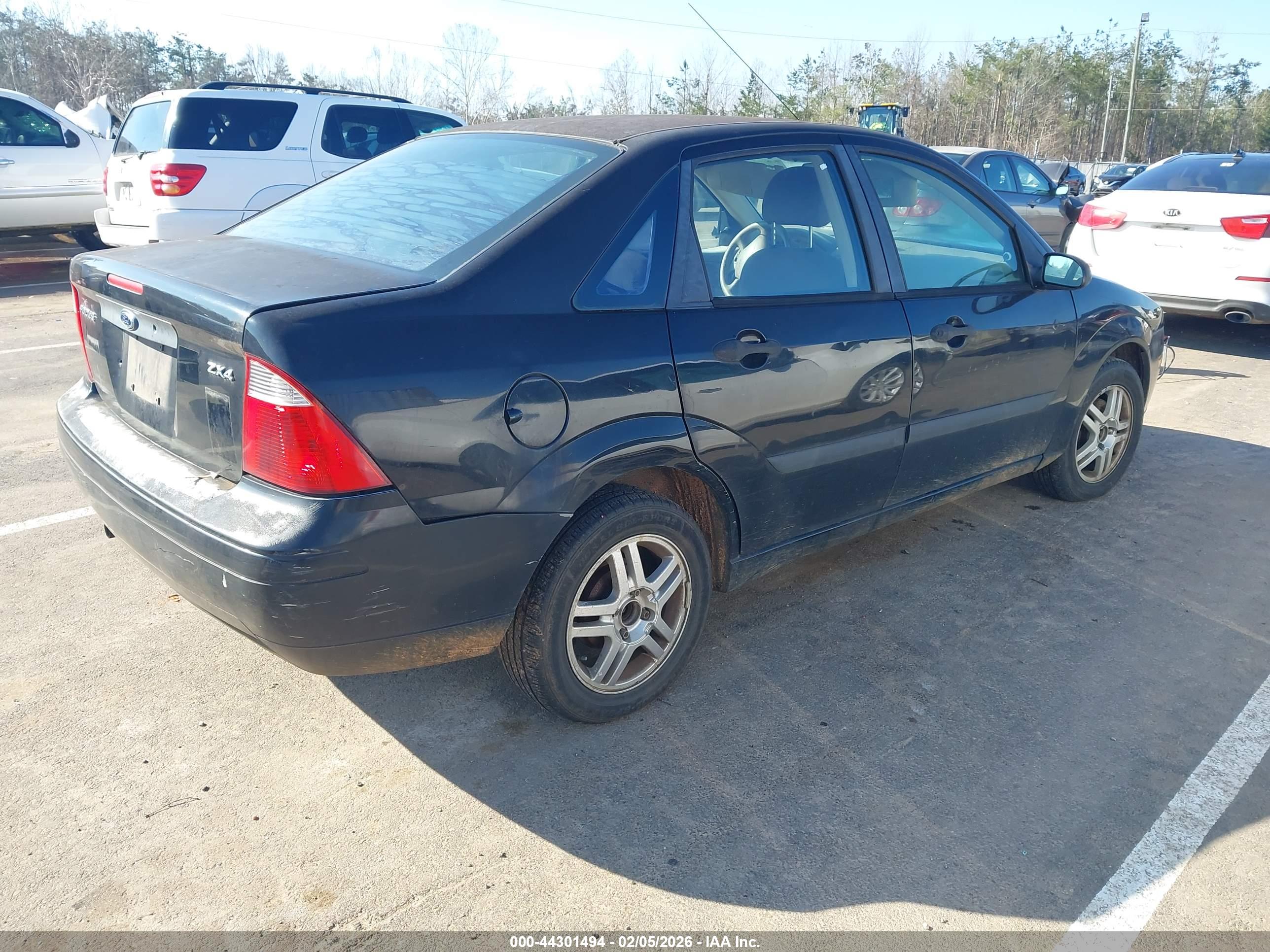 FORD FOCUS image 4