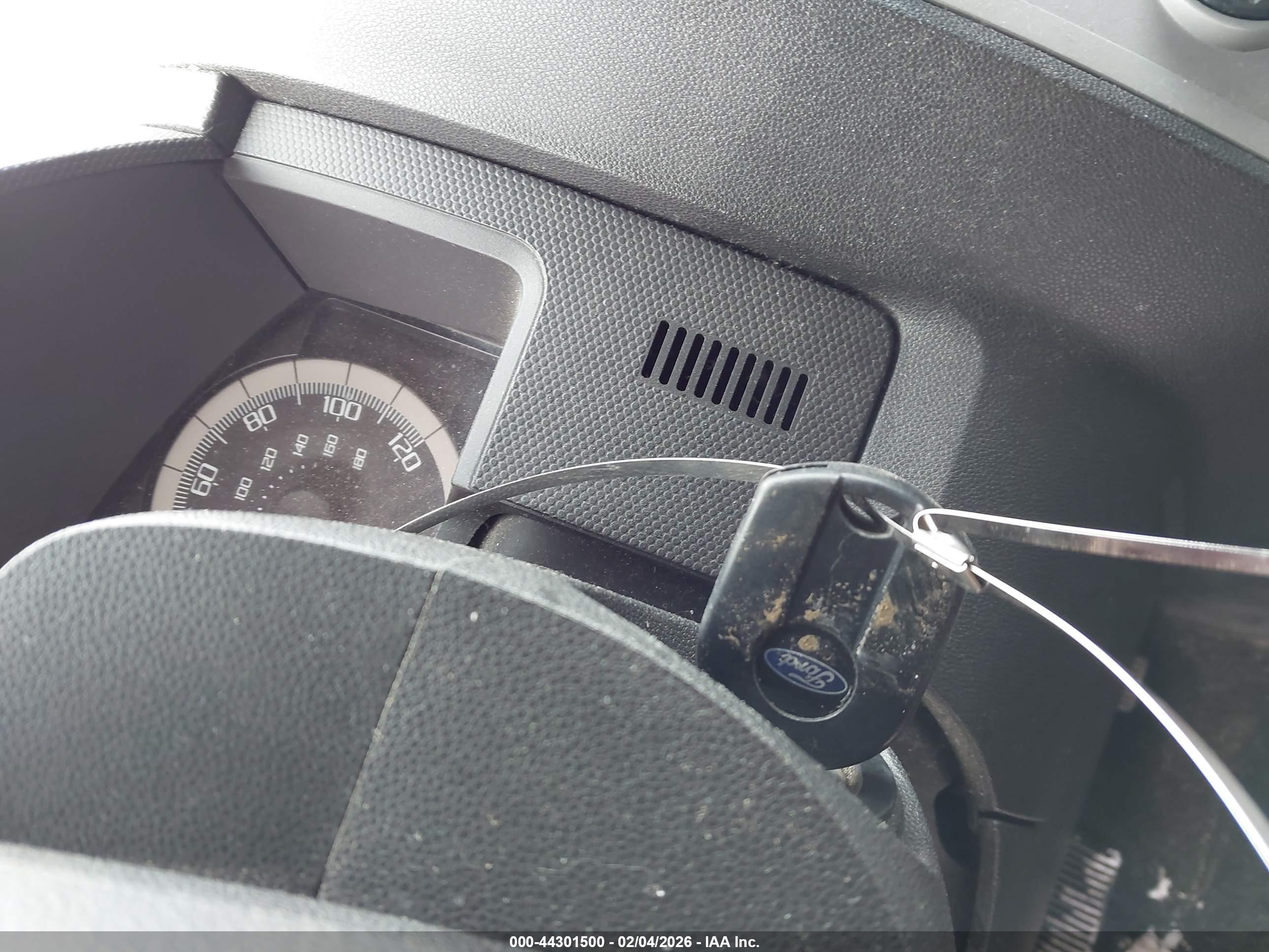 FORD ESCAPE image 11
