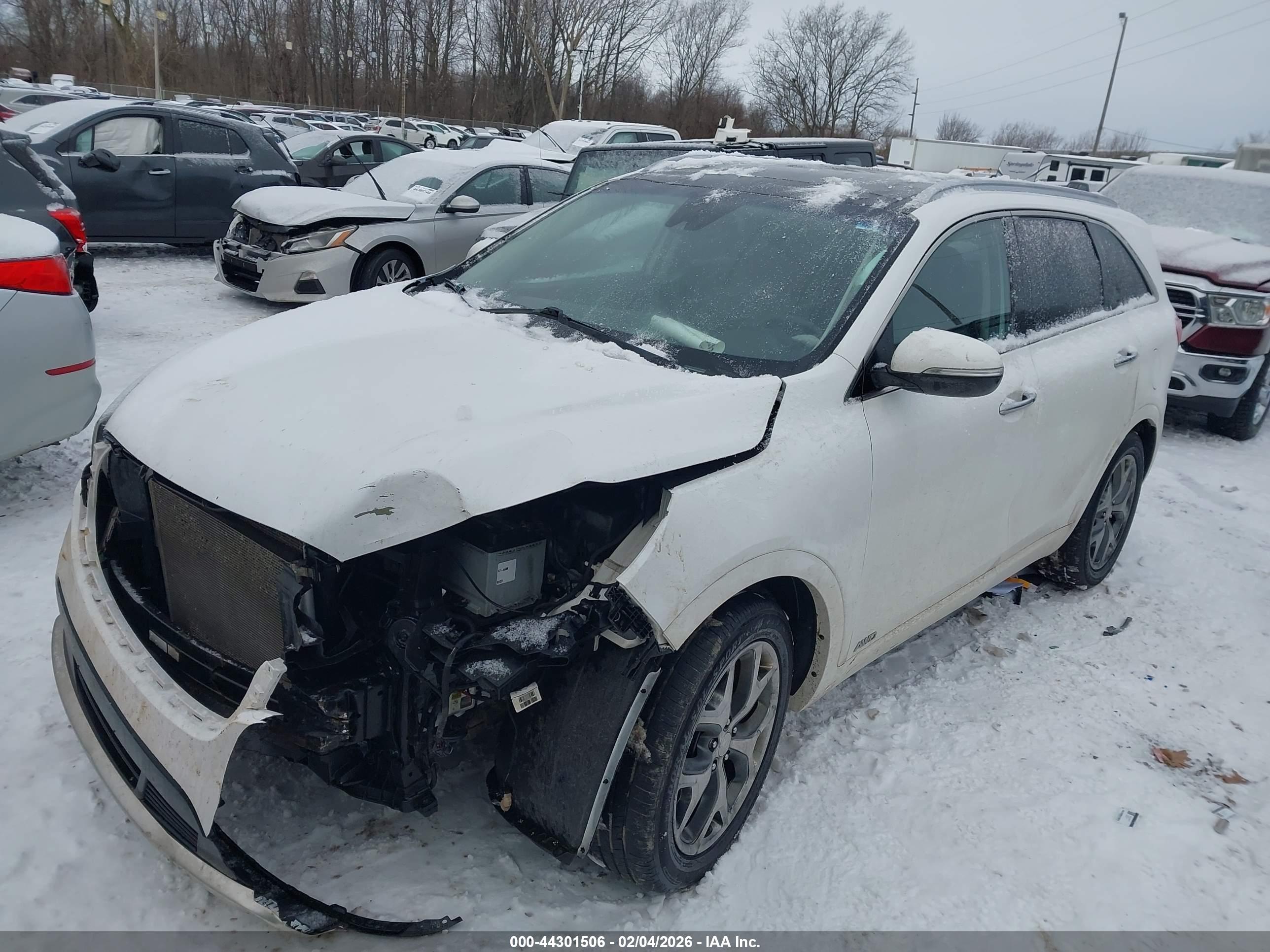 KIA SORENTO image 2