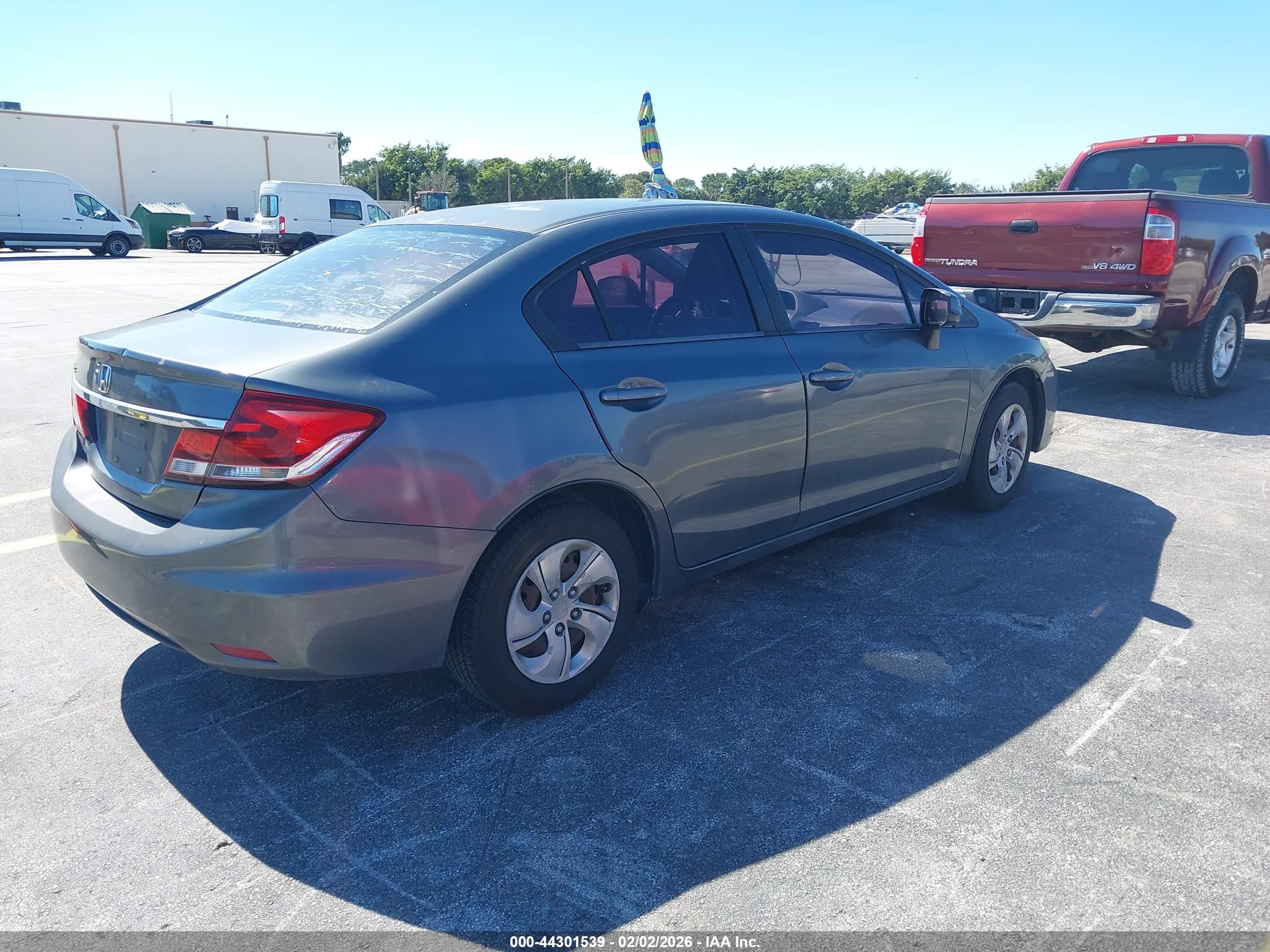 HONDA CIVIC image 4