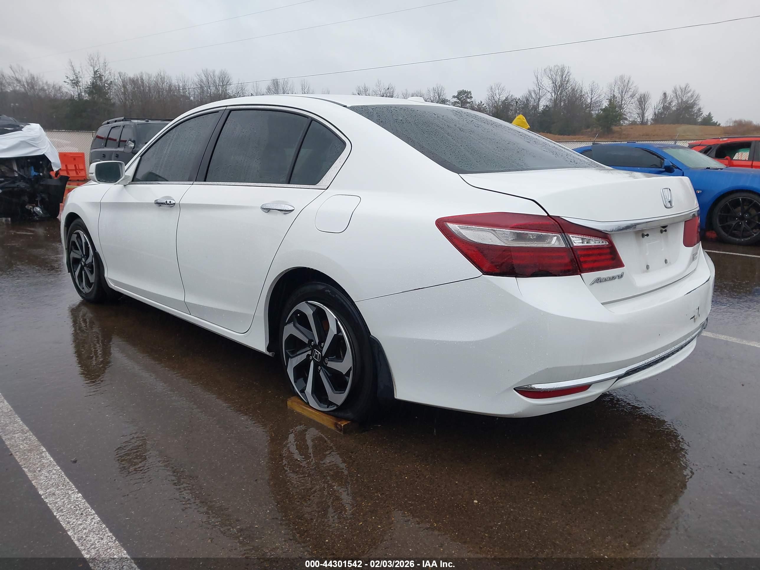 HONDA ACCORD image 3