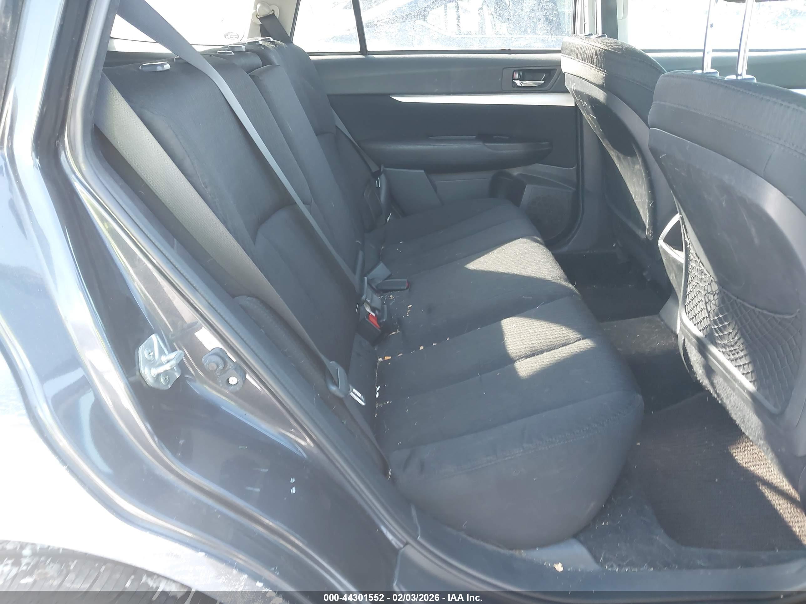 SUBARU OUTBACK image 8