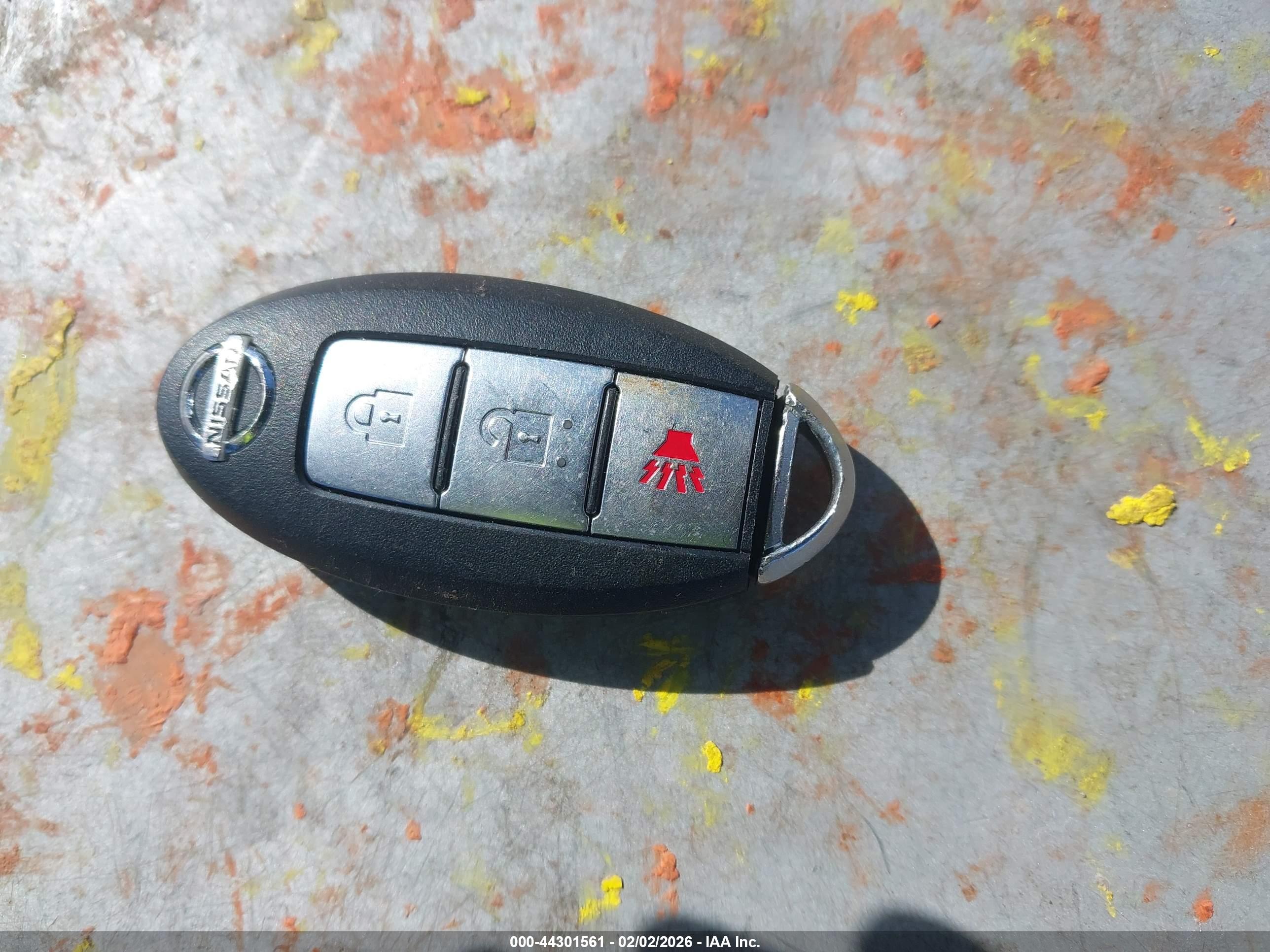 NISSAN VERSA image 11