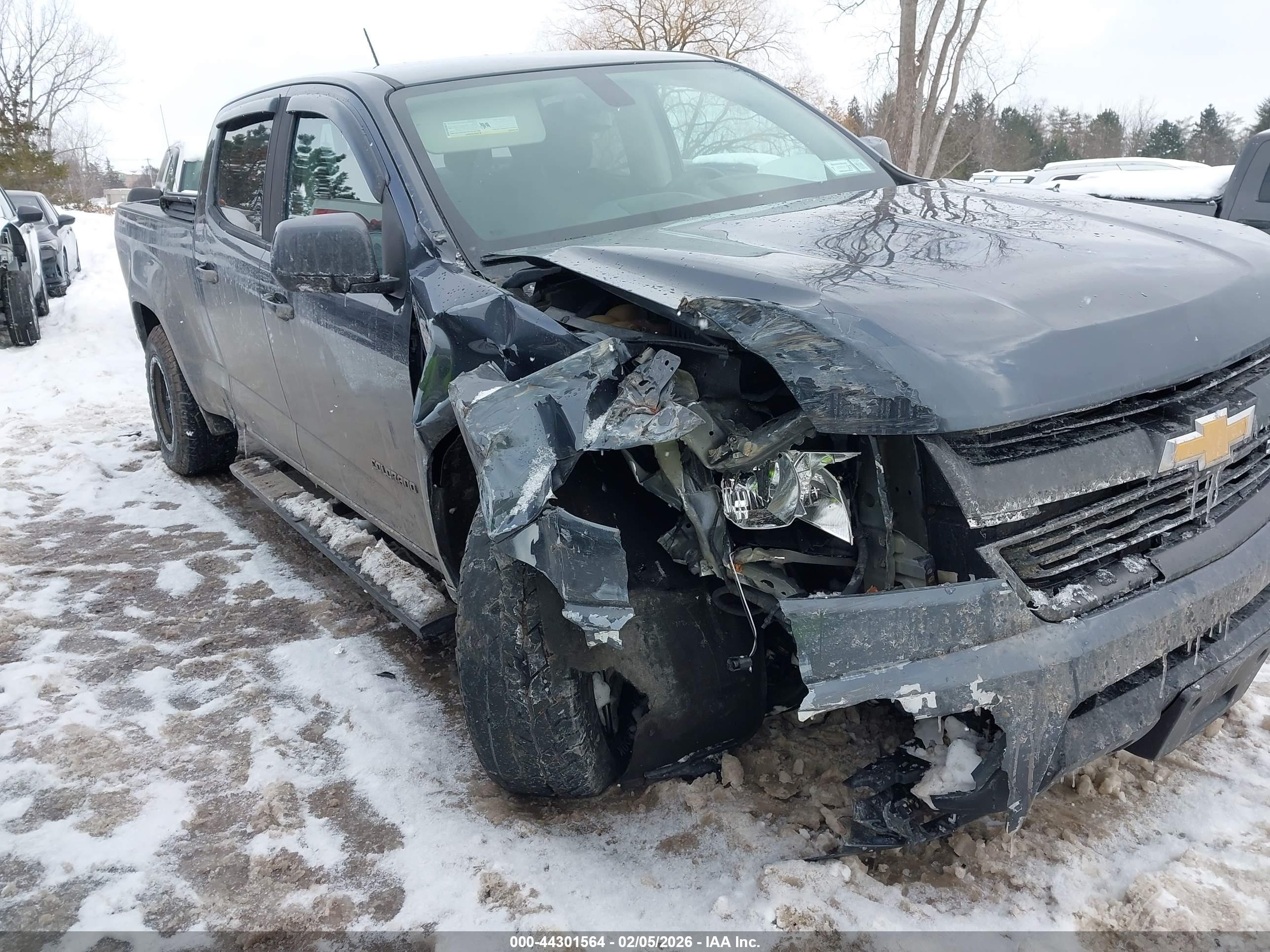 CHEVROLET COLORADO image 6
