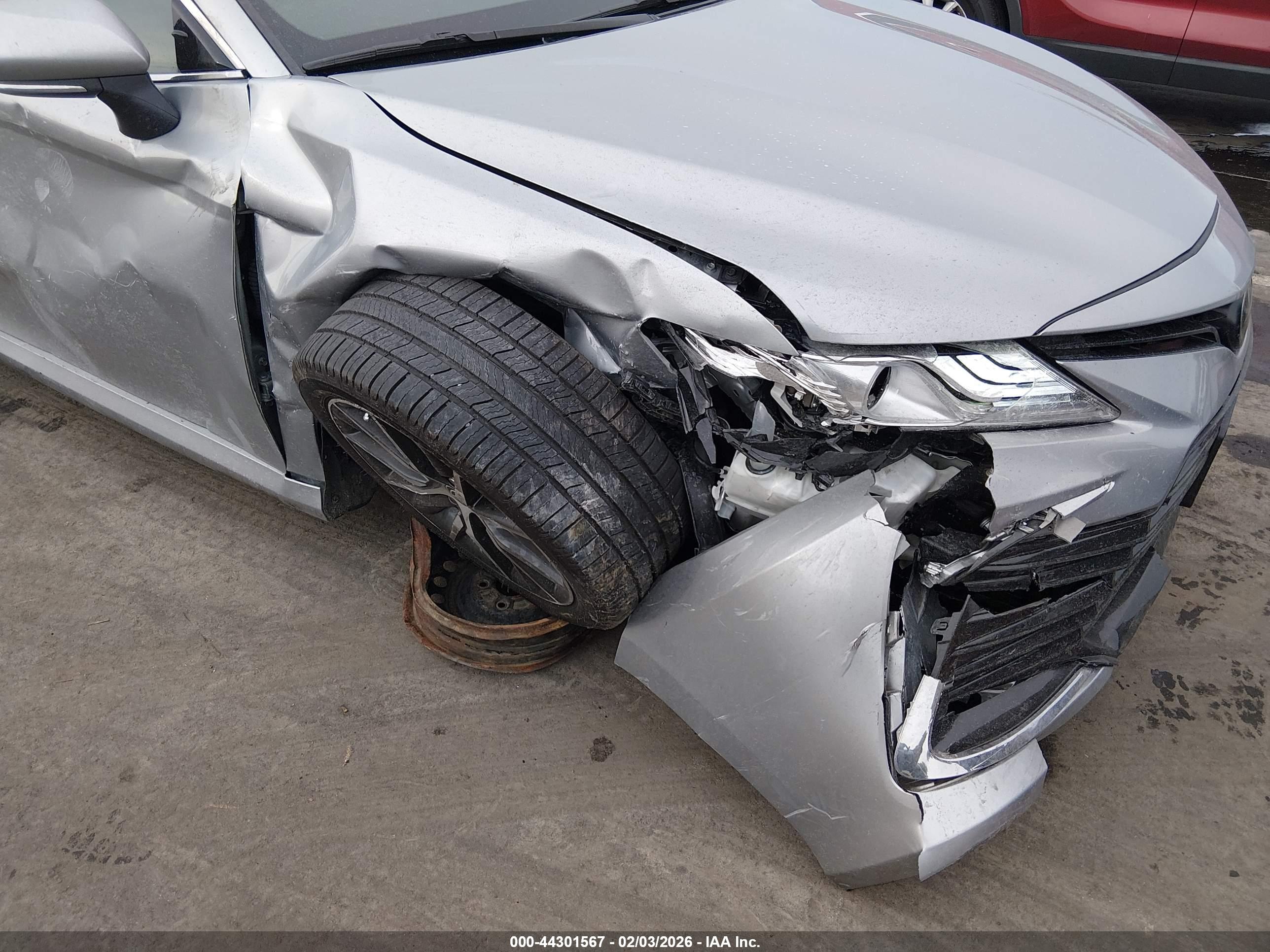 TOYOTA CAMRY image 6