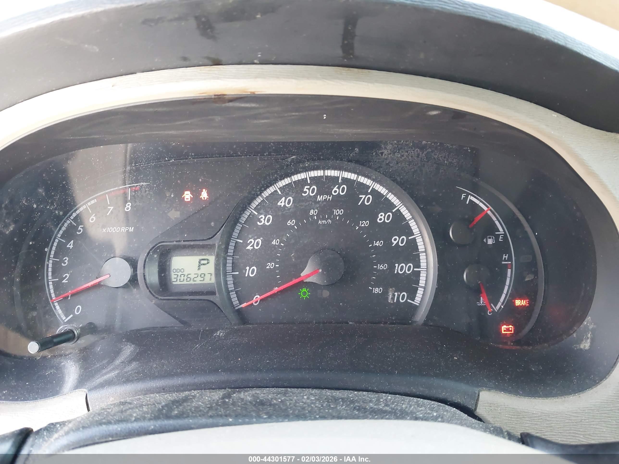 TOYOTA SIENNA image 7