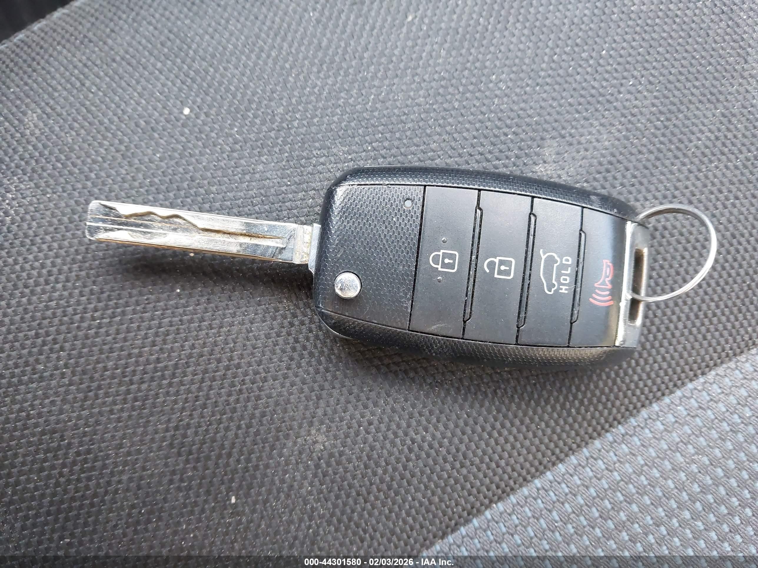 KIA SPORTAGE image 11