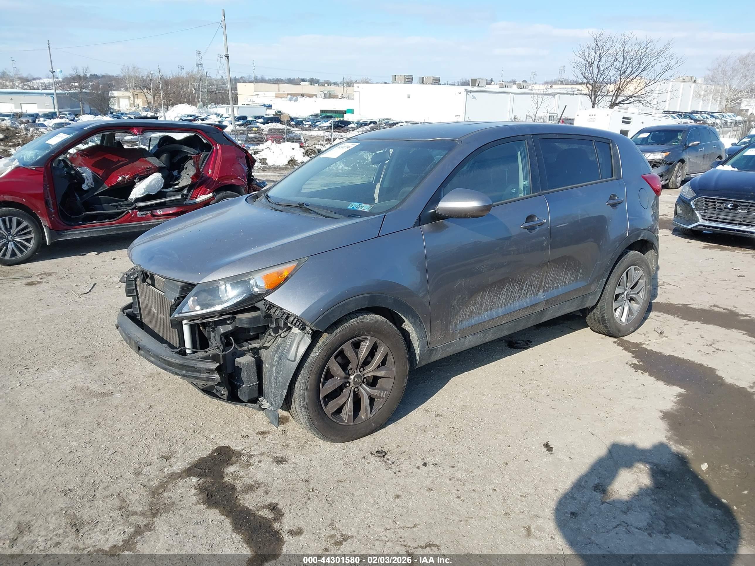 KIA SPORTAGE image 2