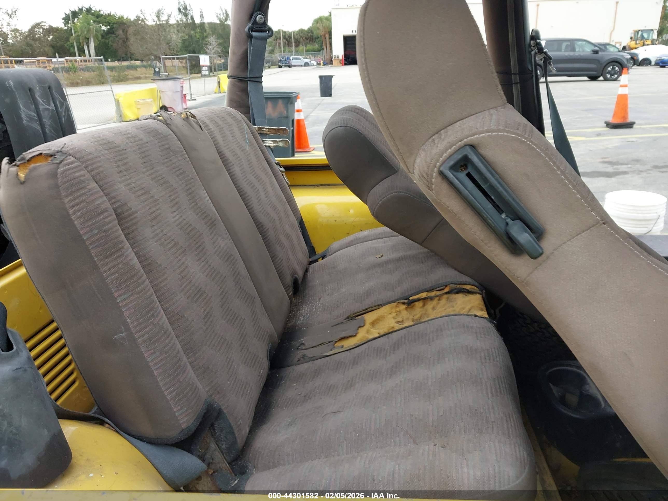 JEEP WRANGLER image 8