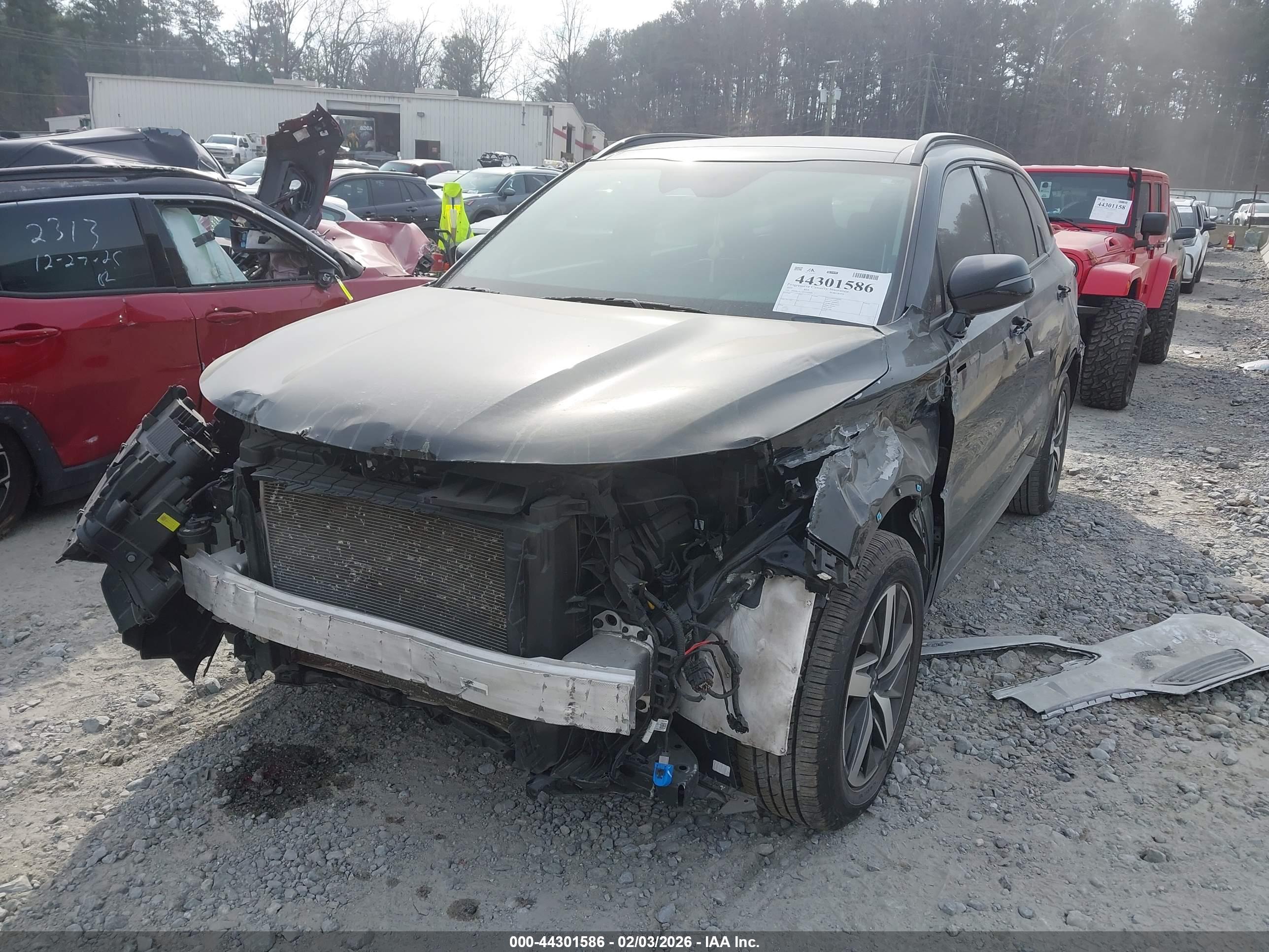KIA SORENTO image 2