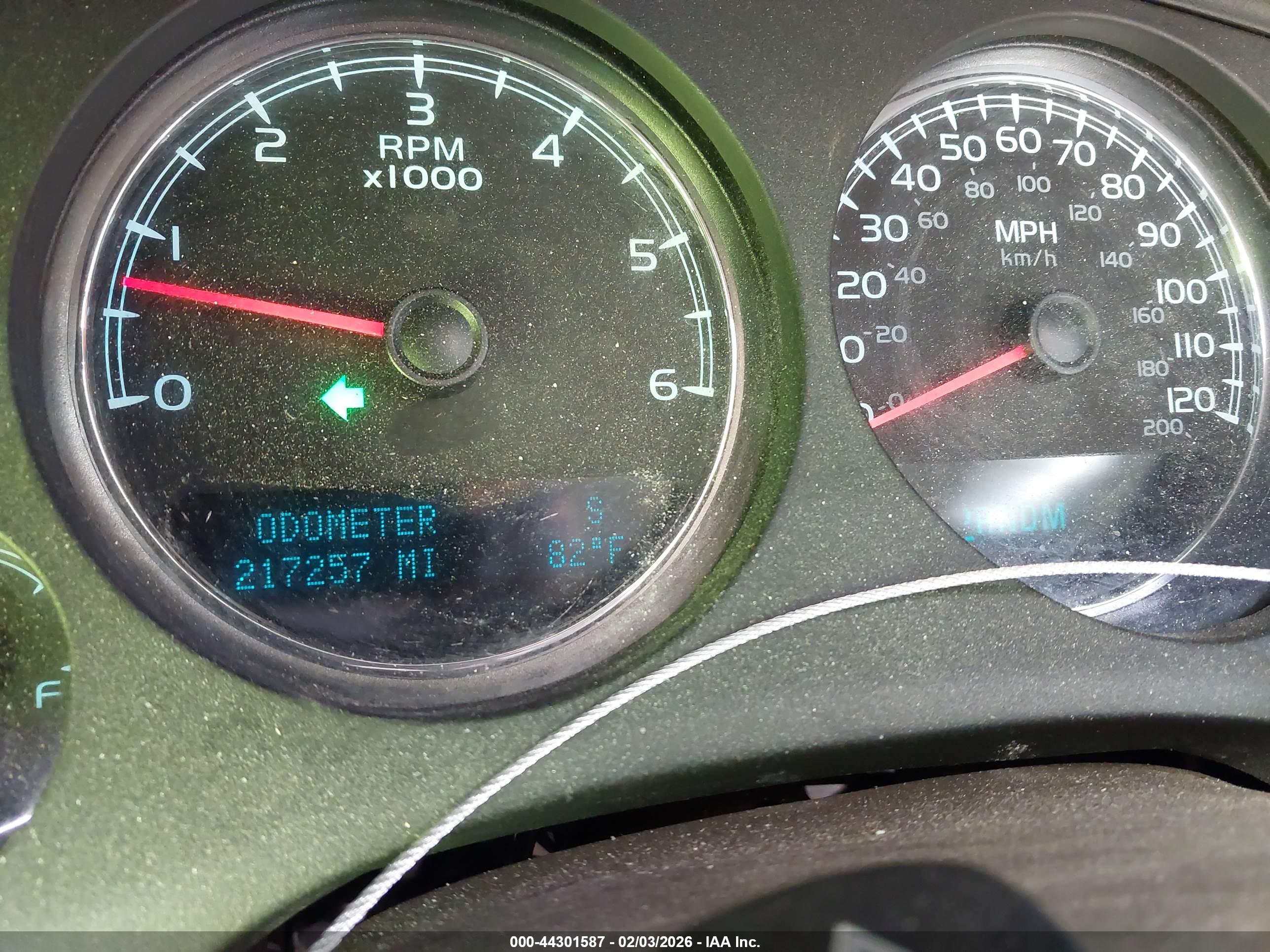 CHEVROLET SILVERADO image 7