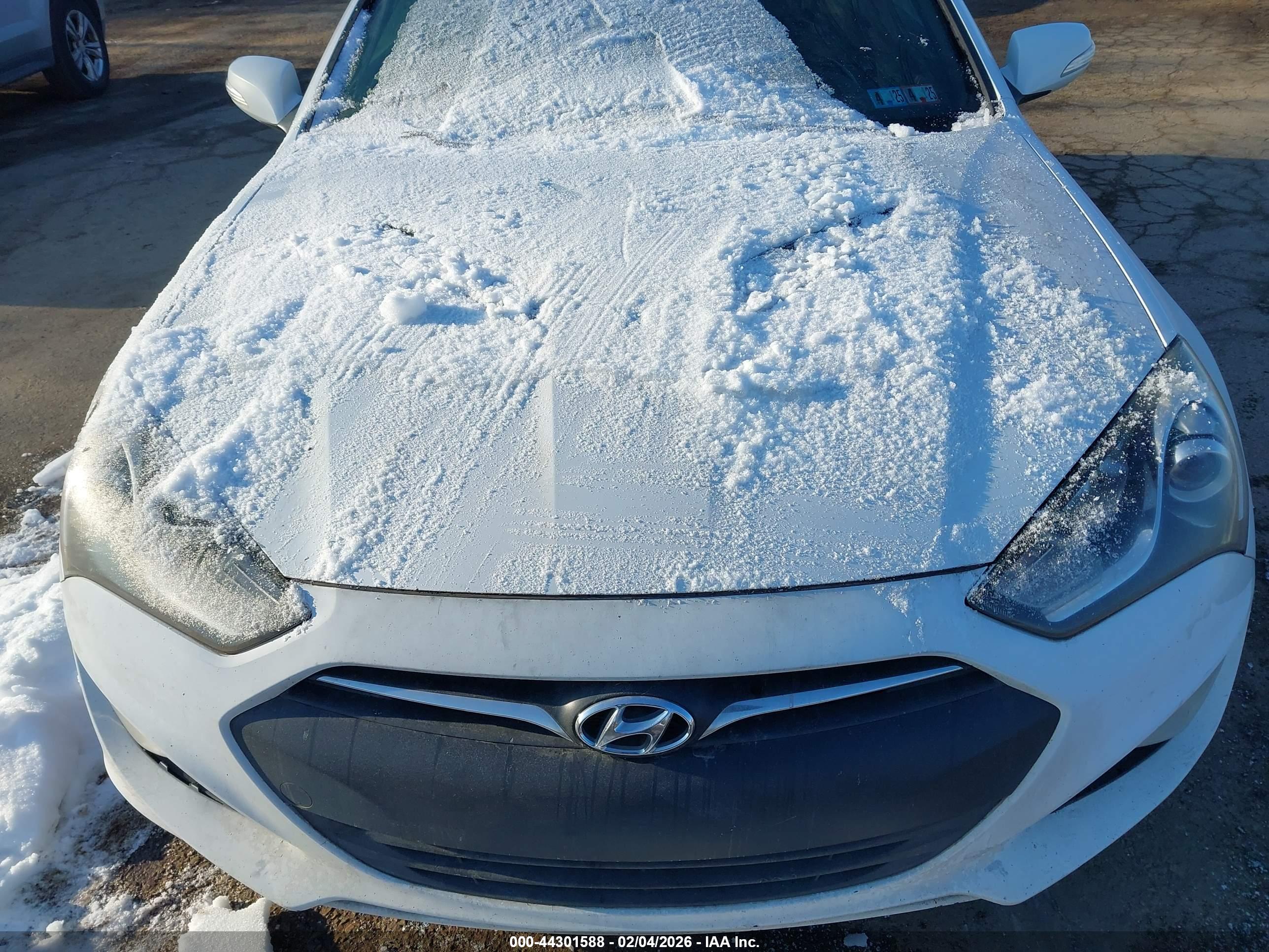 HYUNDAI GENESIS image 6