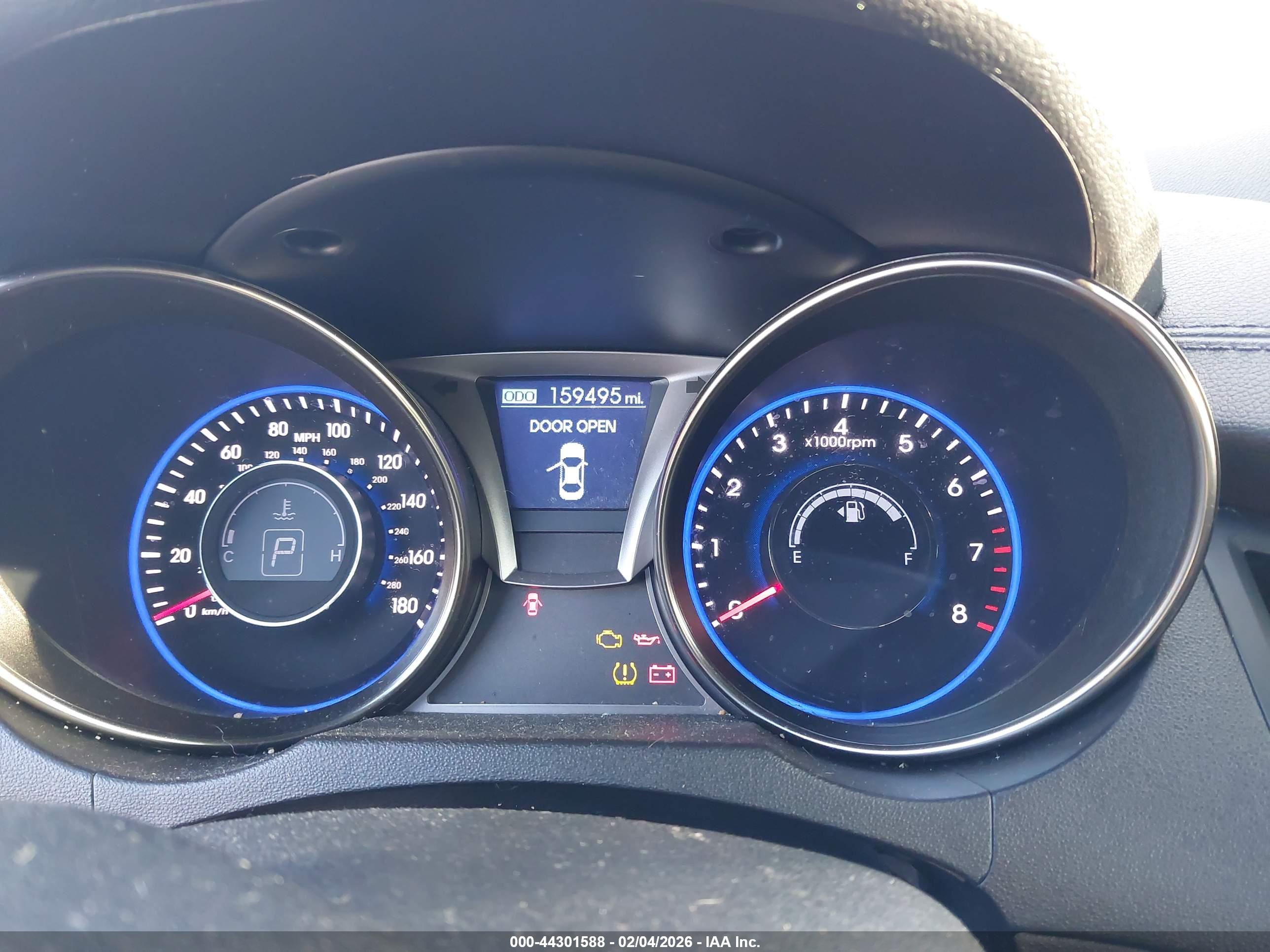 HYUNDAI GENESIS image 7