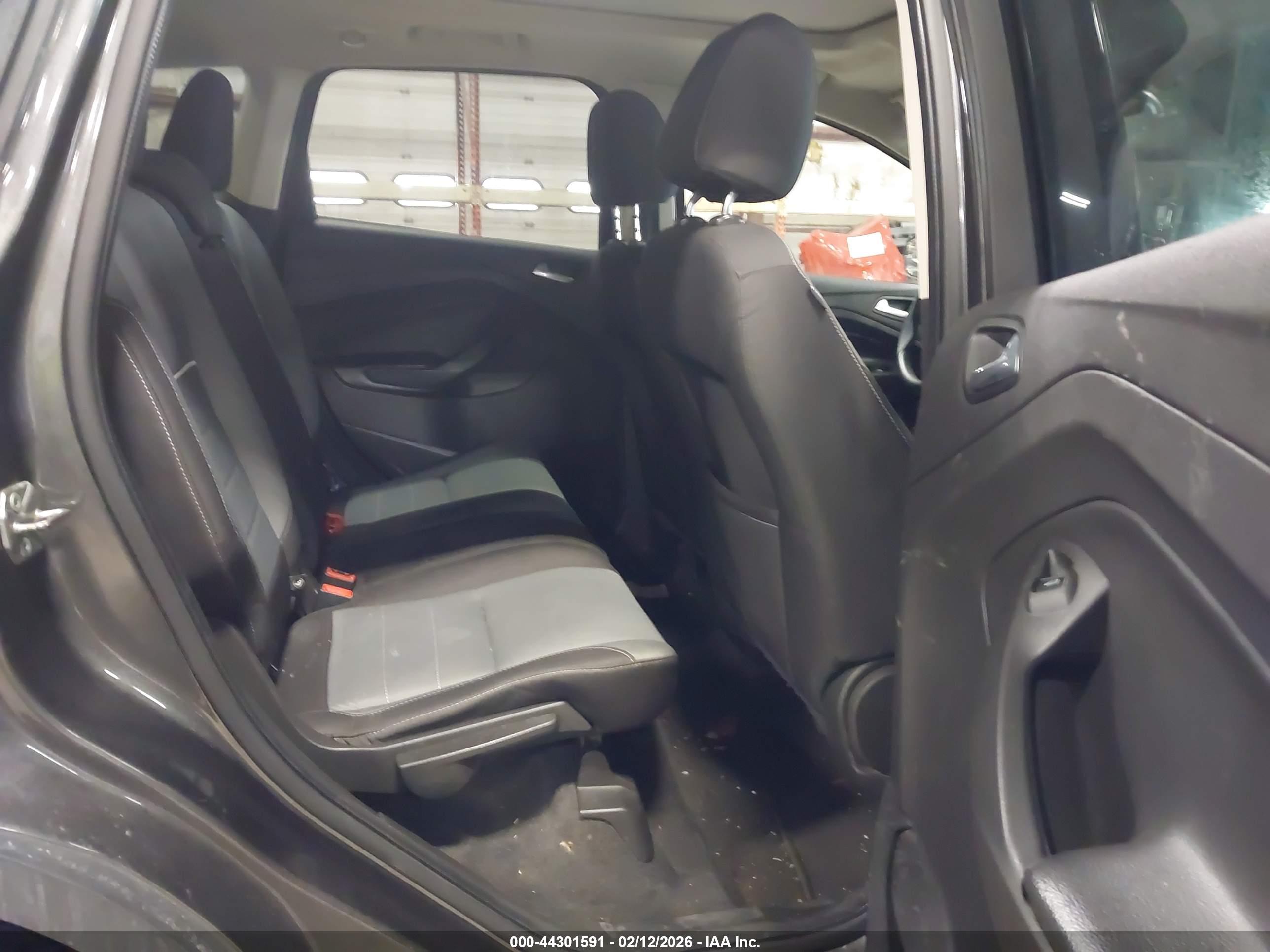 FORD ESCAPE image 8