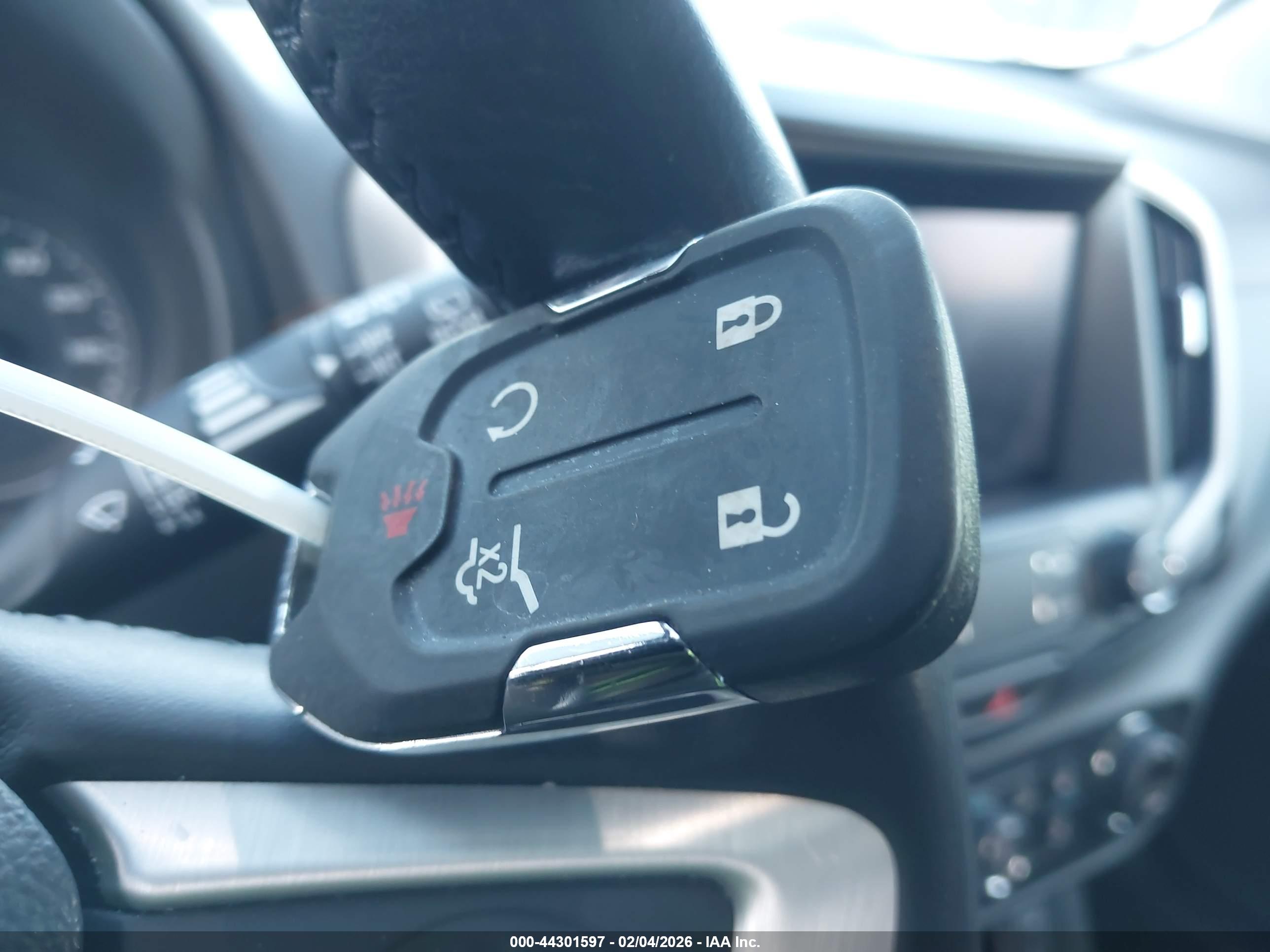 GMC TERRAIN image 11
