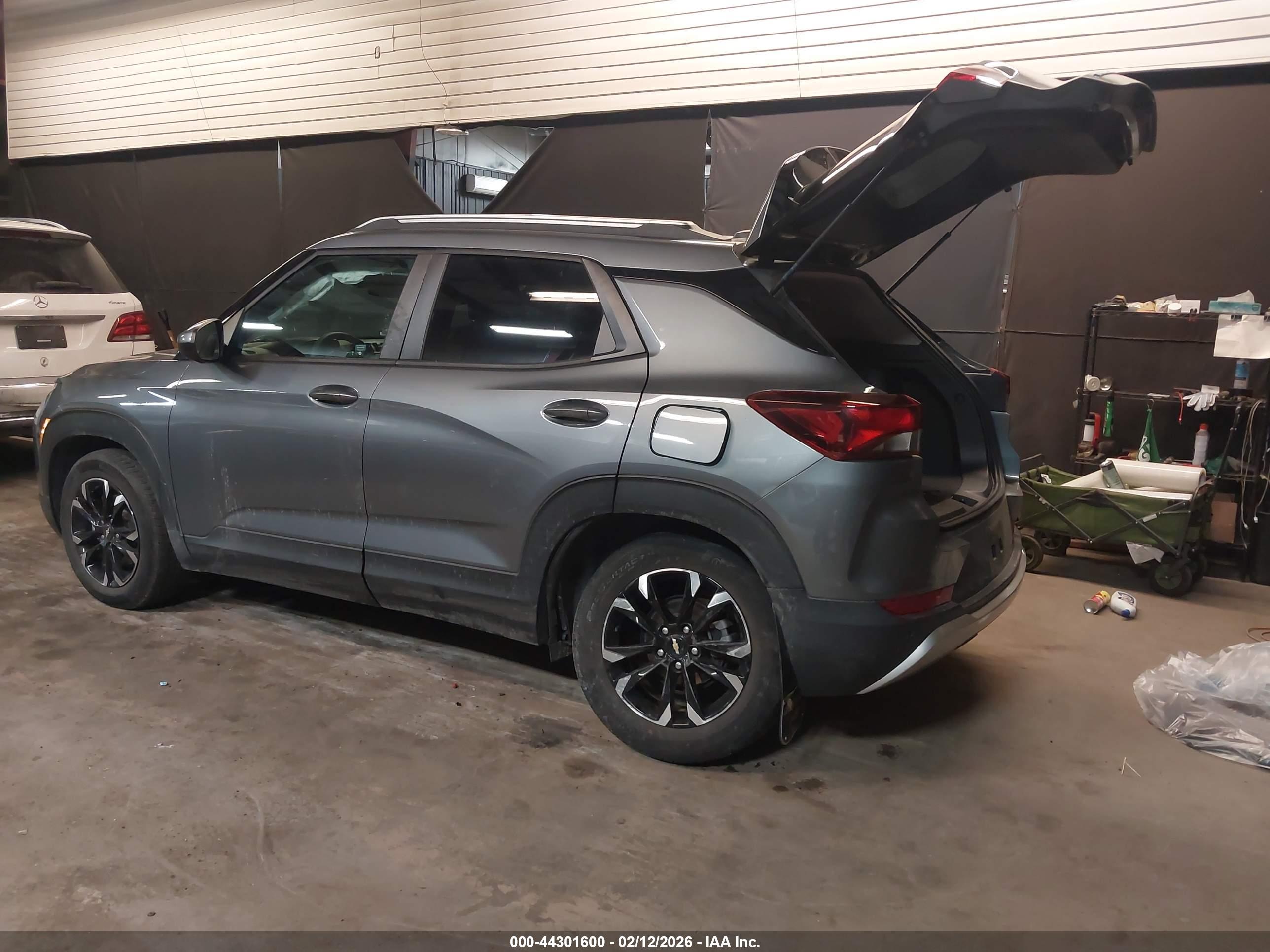 CHEVROLET TRAILBLAZER image 3