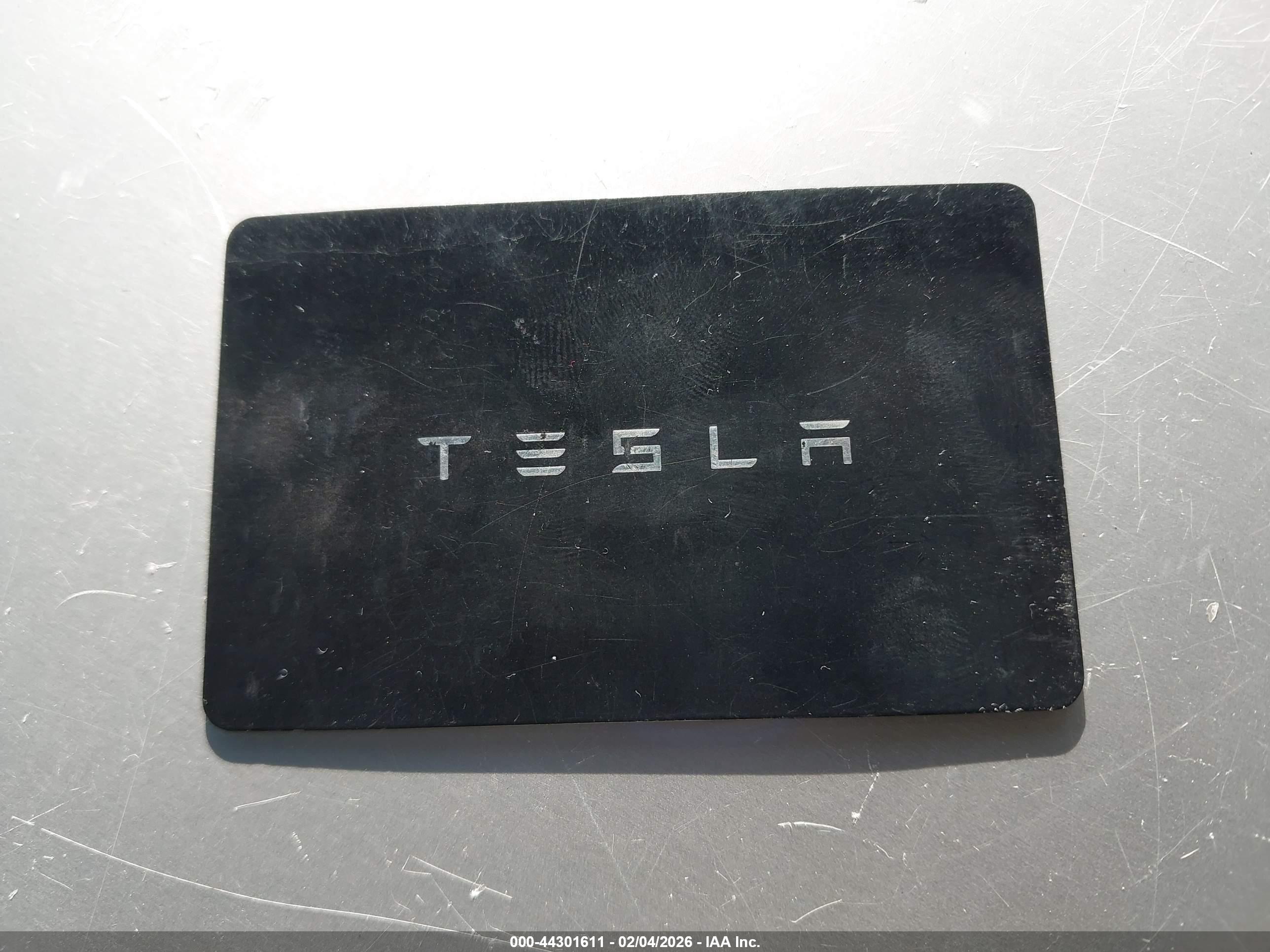 TESLA MODEL image 11