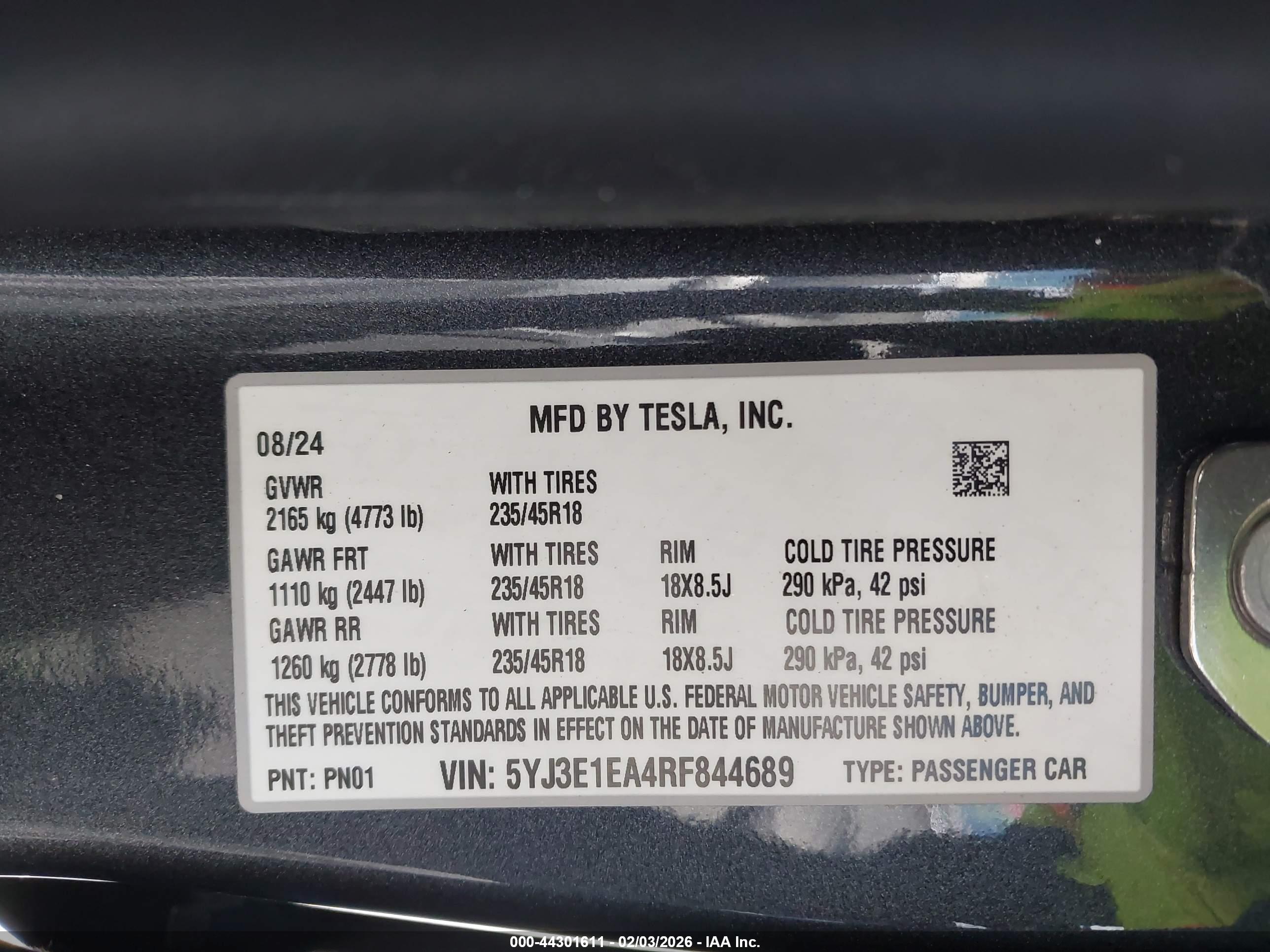 TESLA MODEL image 9