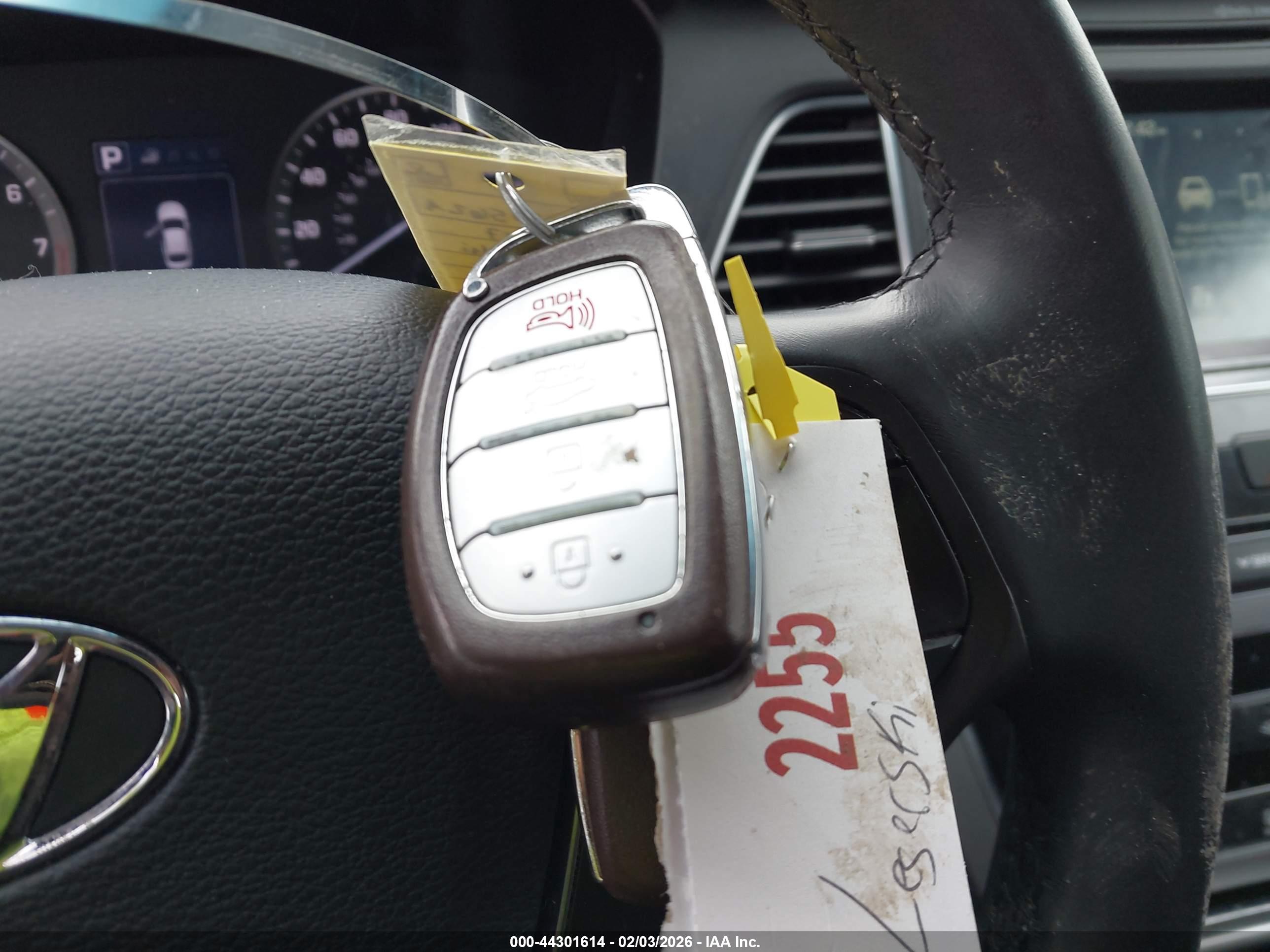 HYUNDAI SONATA image 11