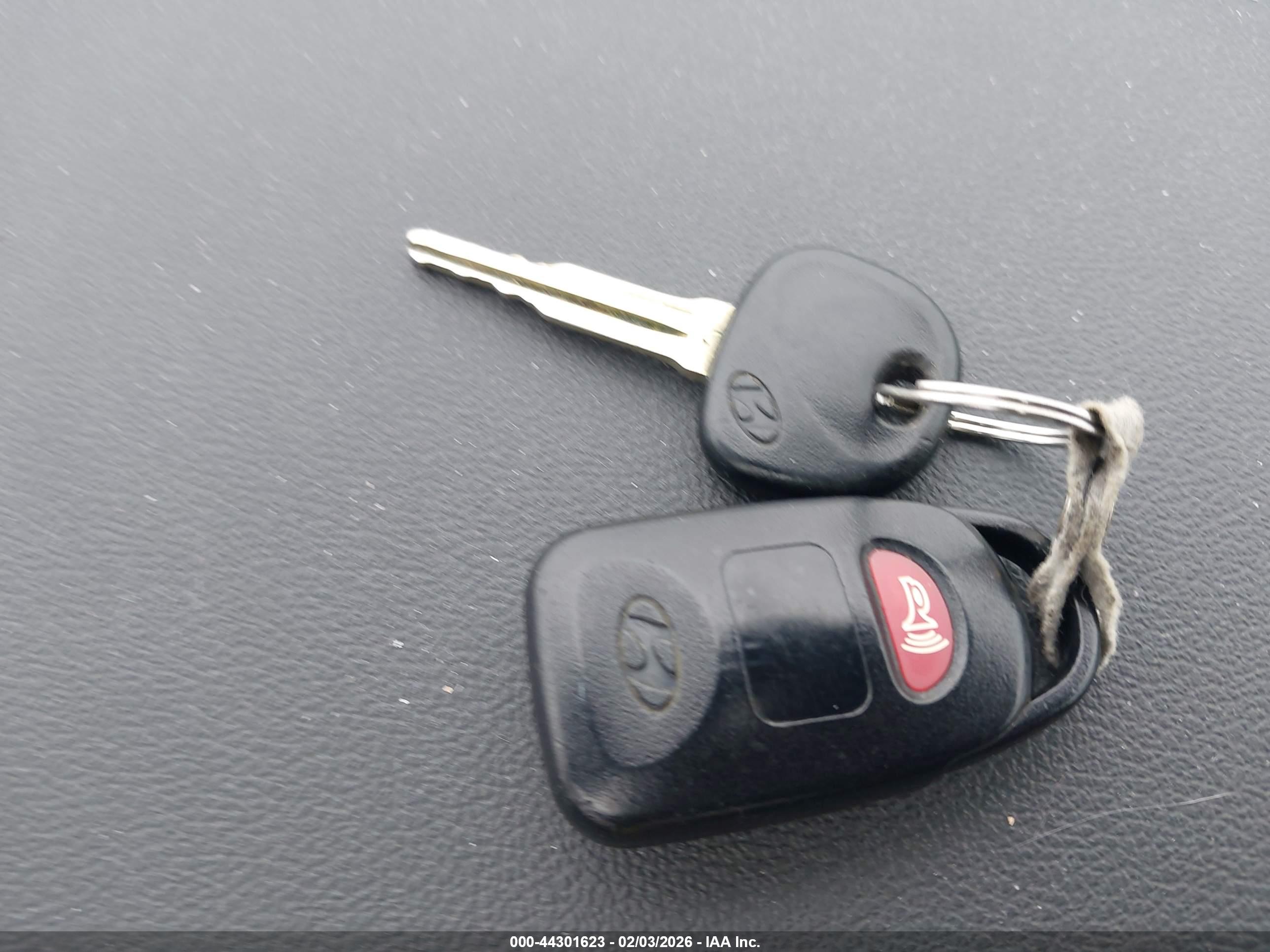 HYUNDAI ELANTRA image 11