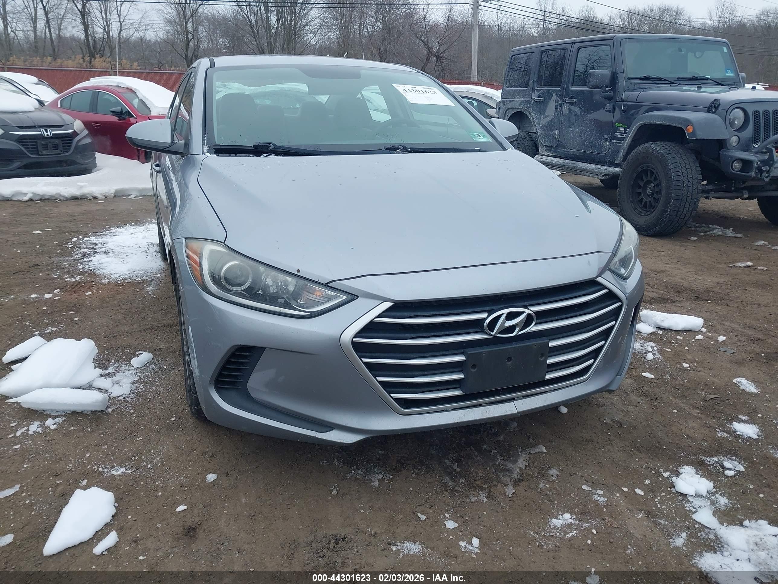 HYUNDAI ELANTRA image 6