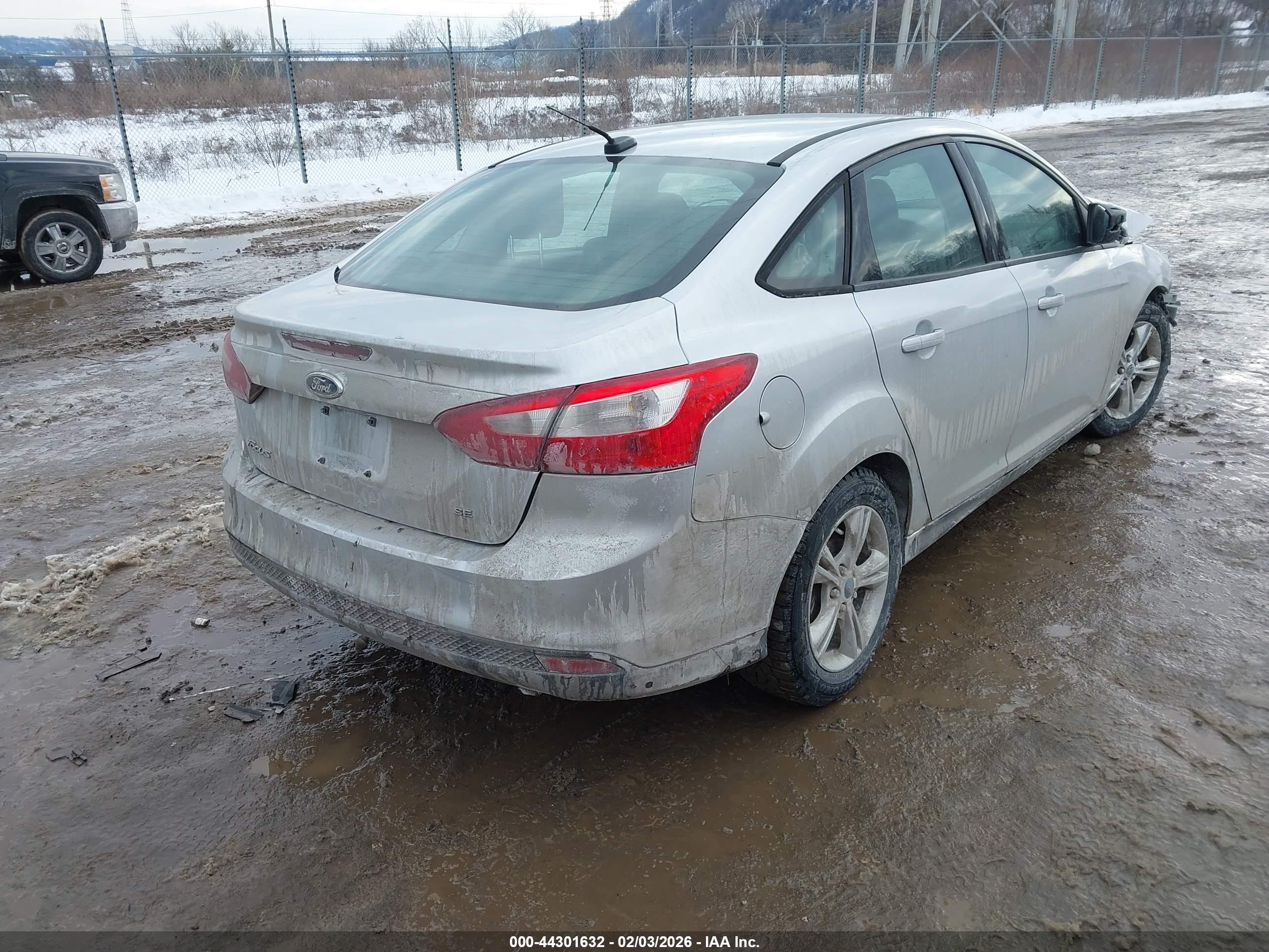 FORD FOCUS image 4