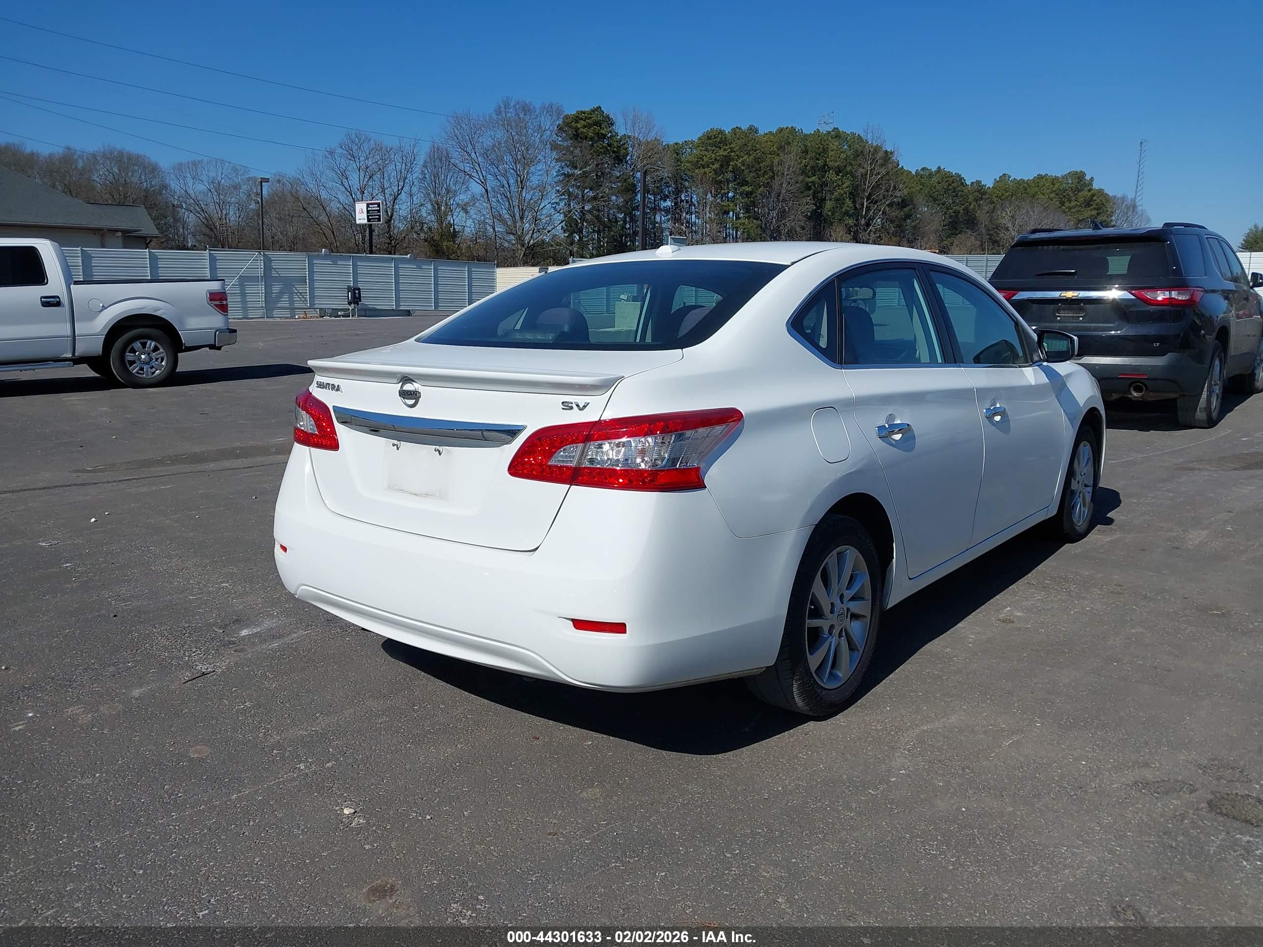 NISSAN SENTRA image 4