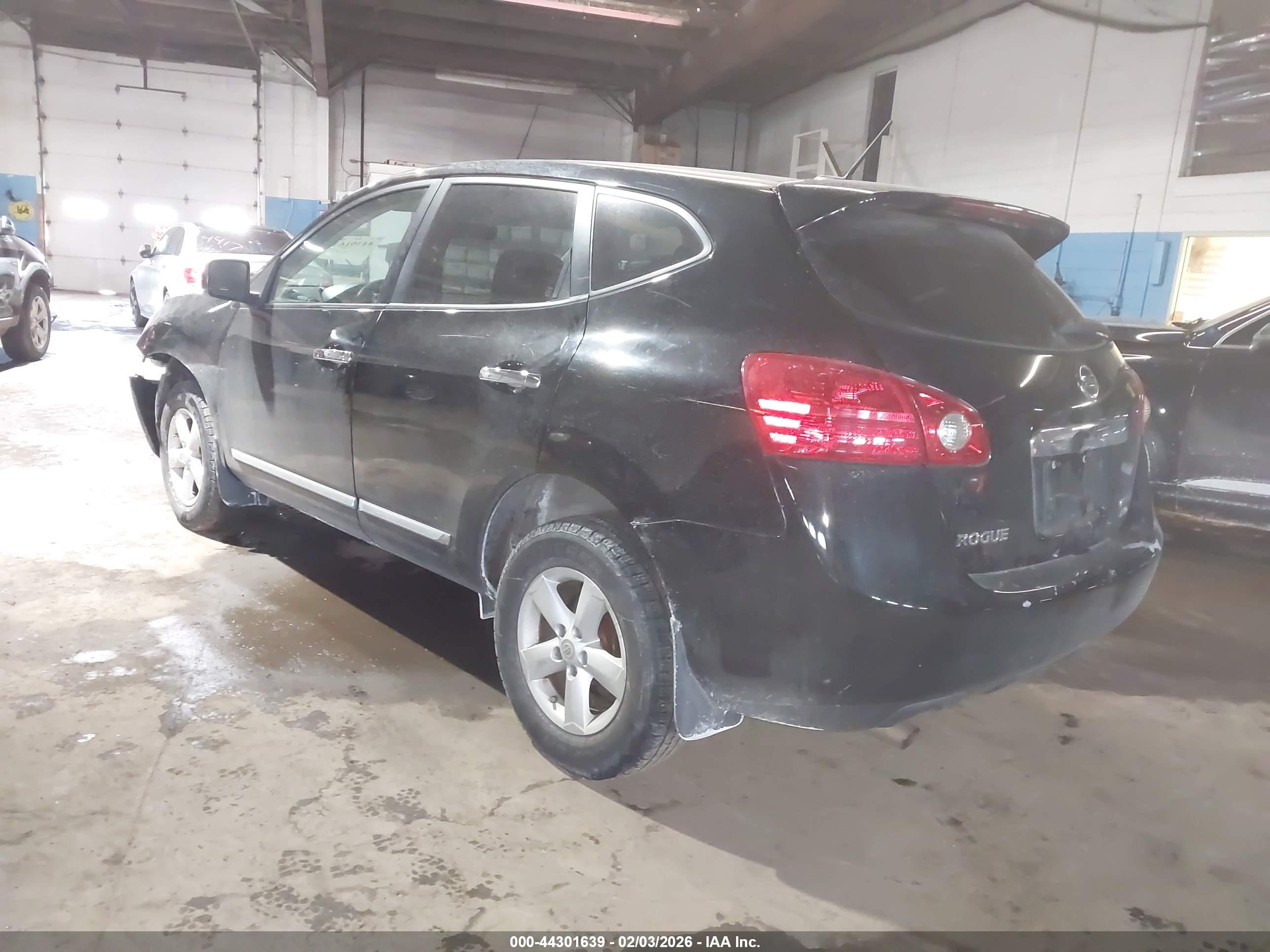 NISSAN ROGUE image 3