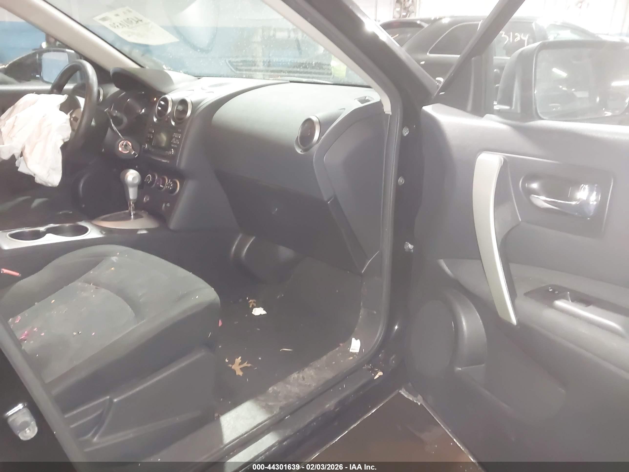 NISSAN ROGUE image 5