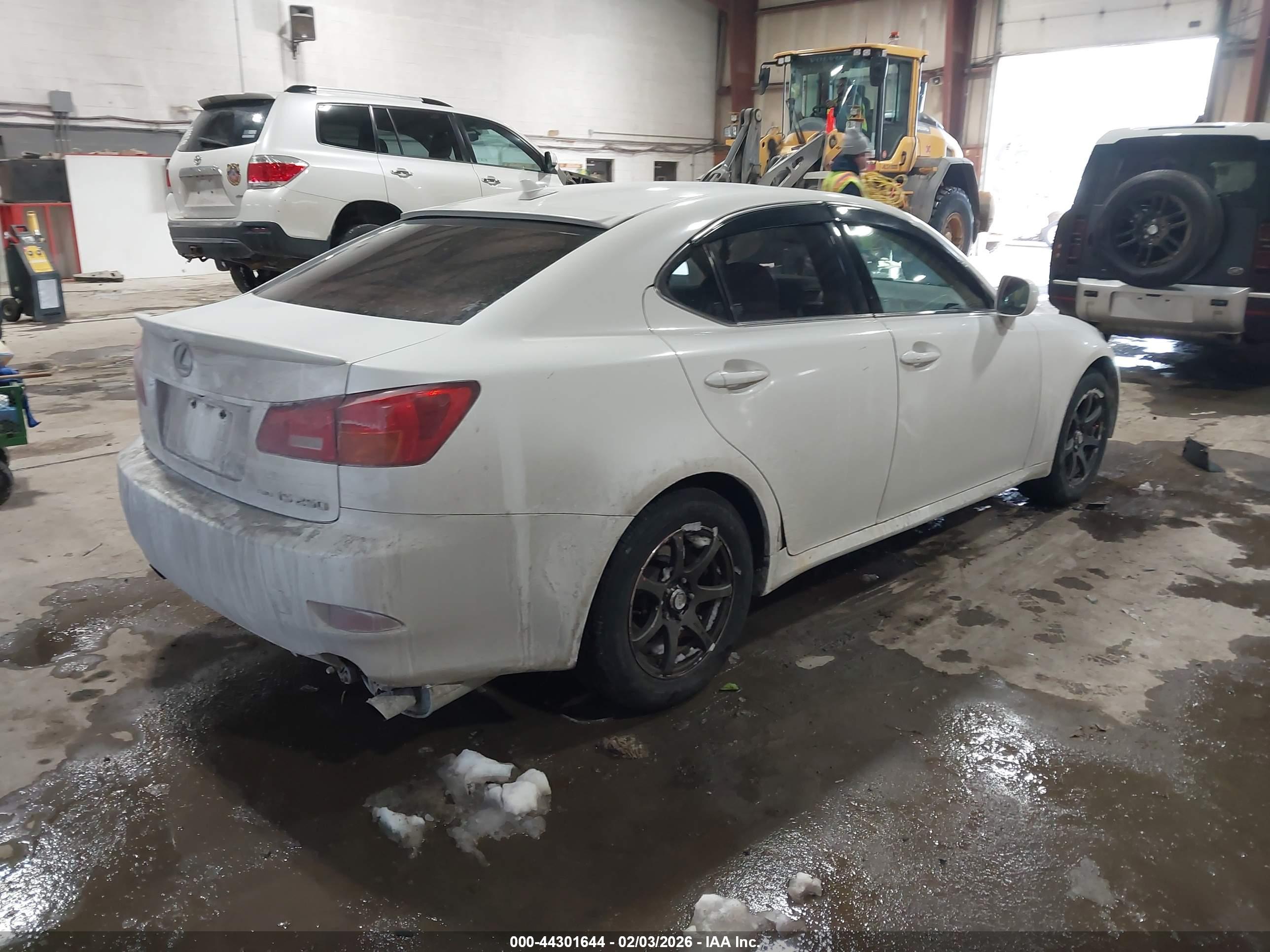 LEXUS IS image 4
