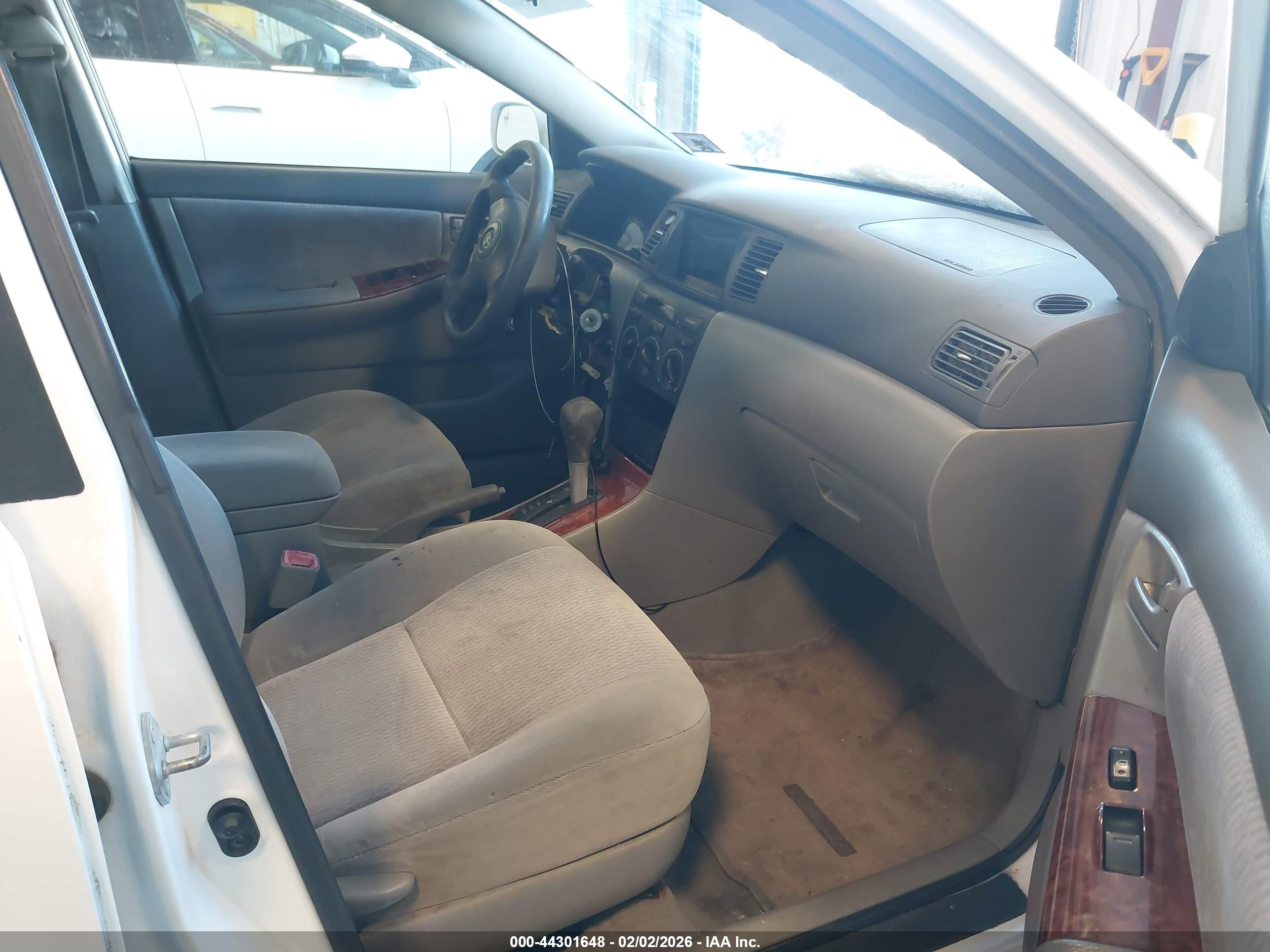 TOYOTA COROLLA image 5