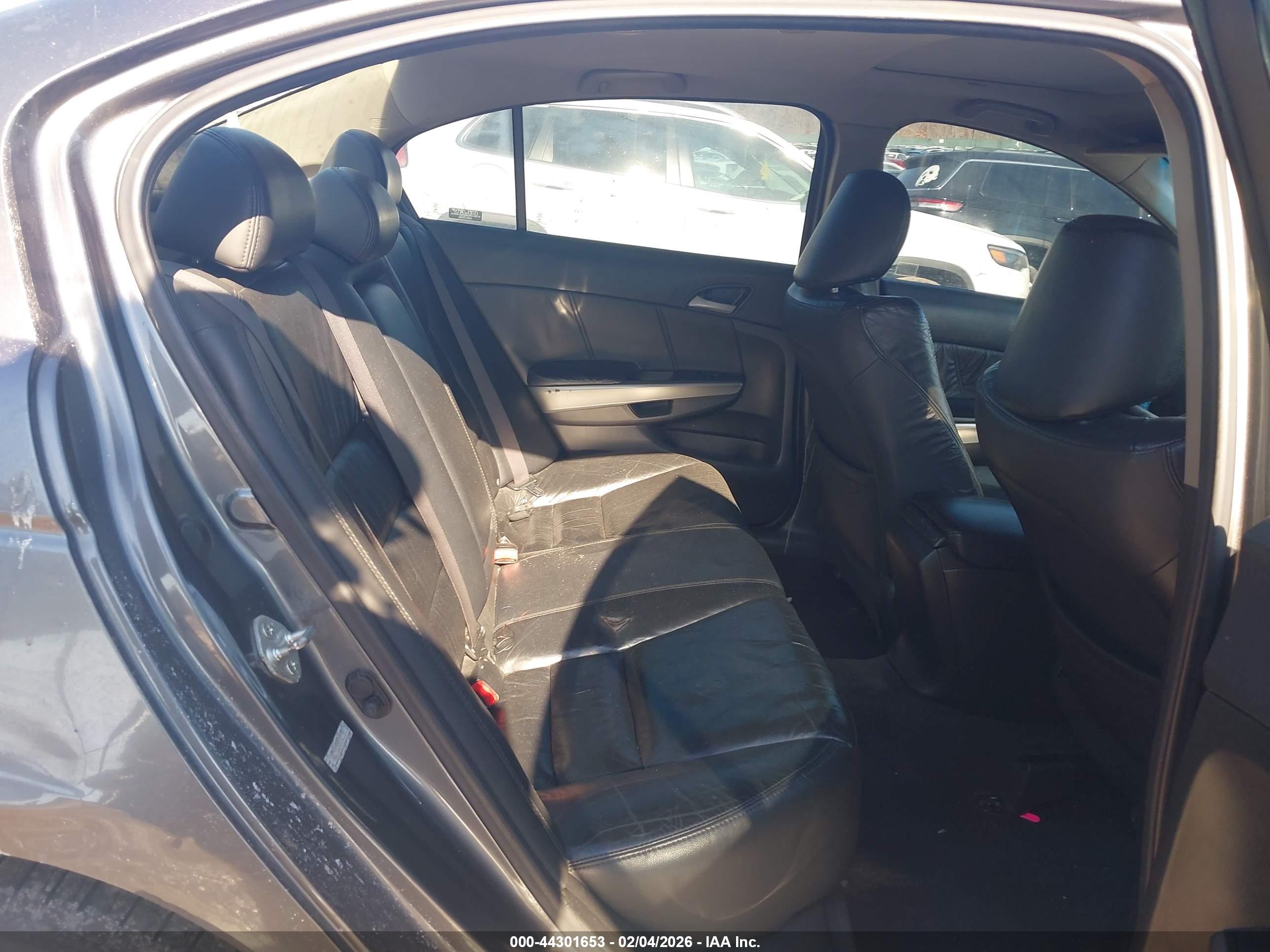 HONDA ACCORD image 8