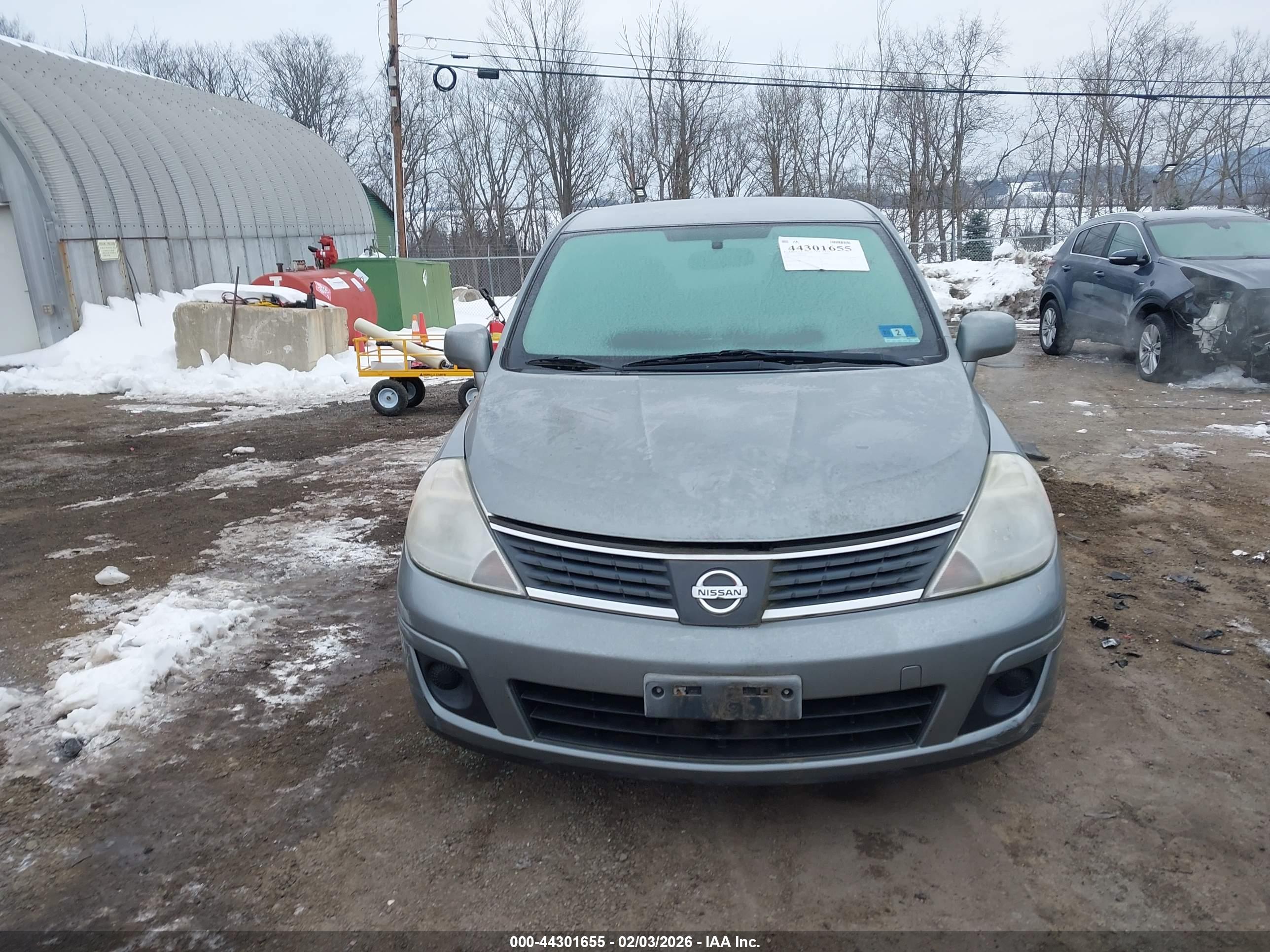 NISSAN VERSA image 6