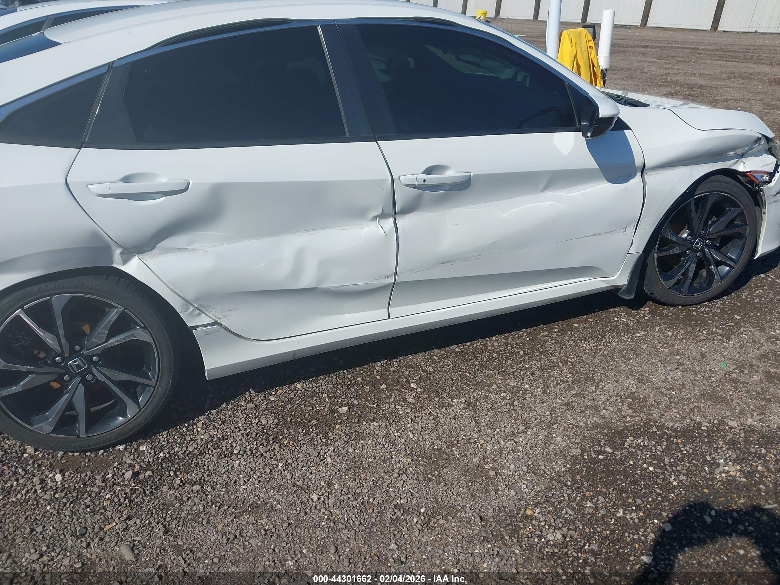 HONDA CIVIC image 6