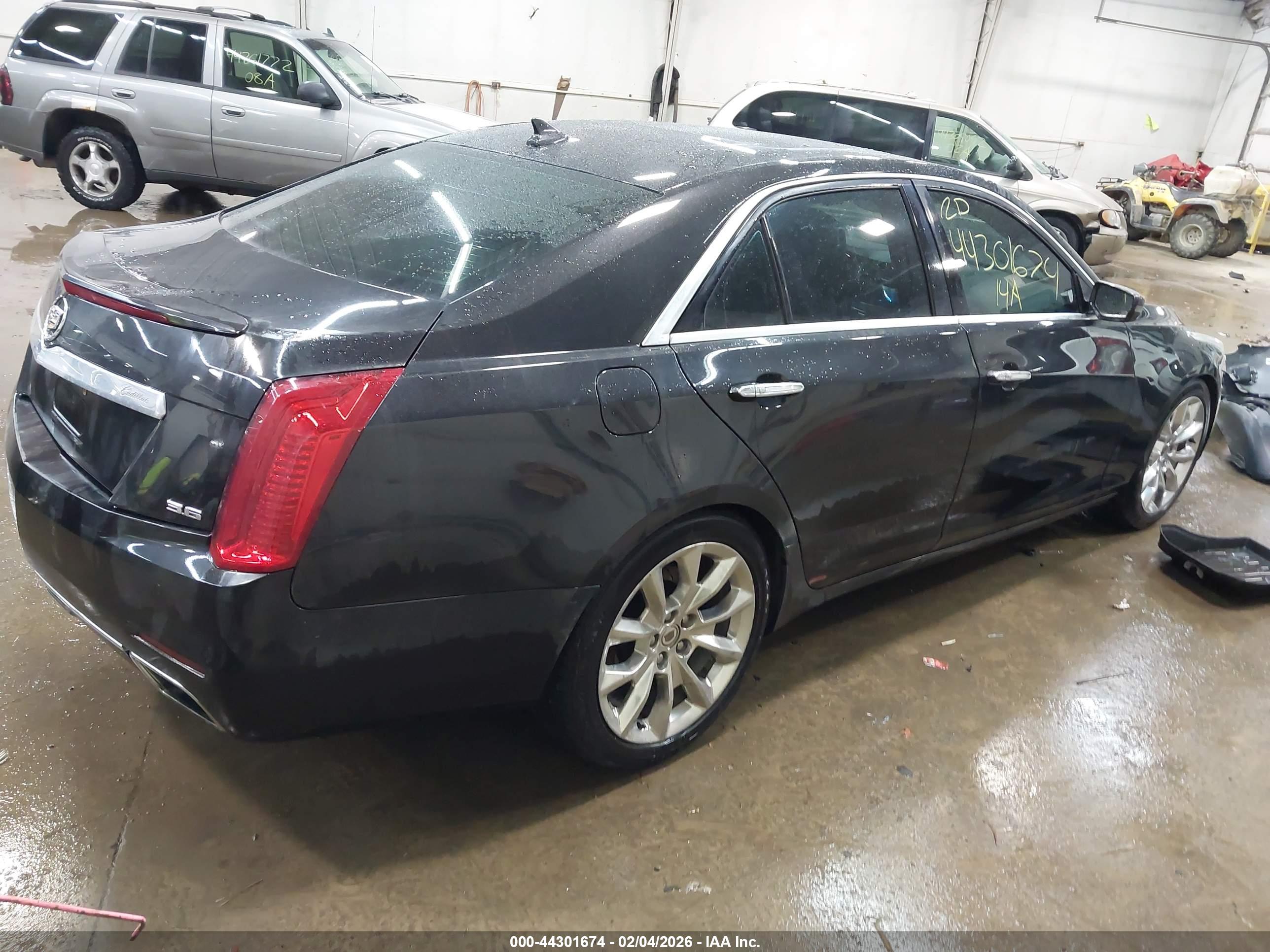 CADILLAC CTS image 4